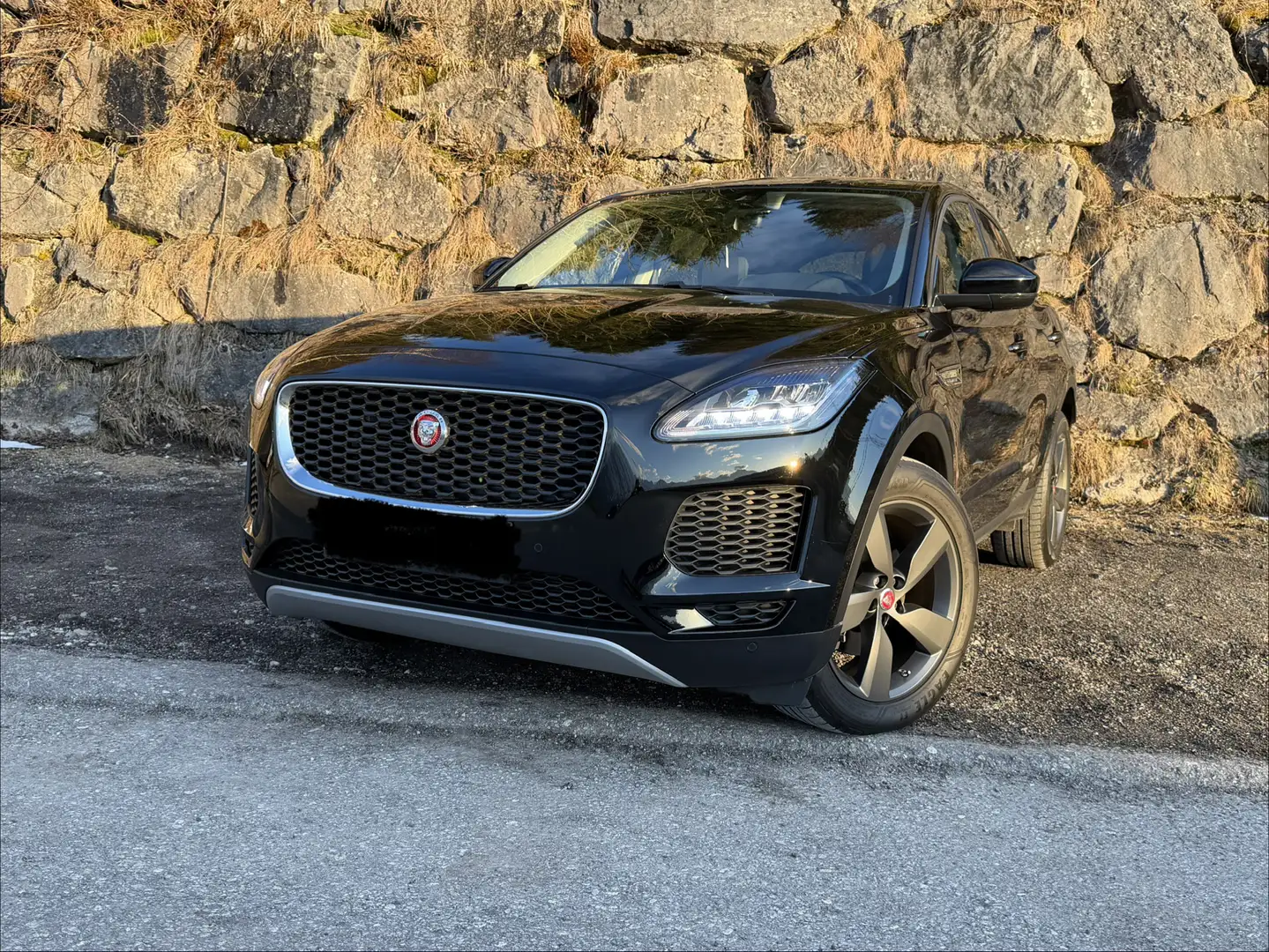 Jaguar E-Pace Schwarz - 1