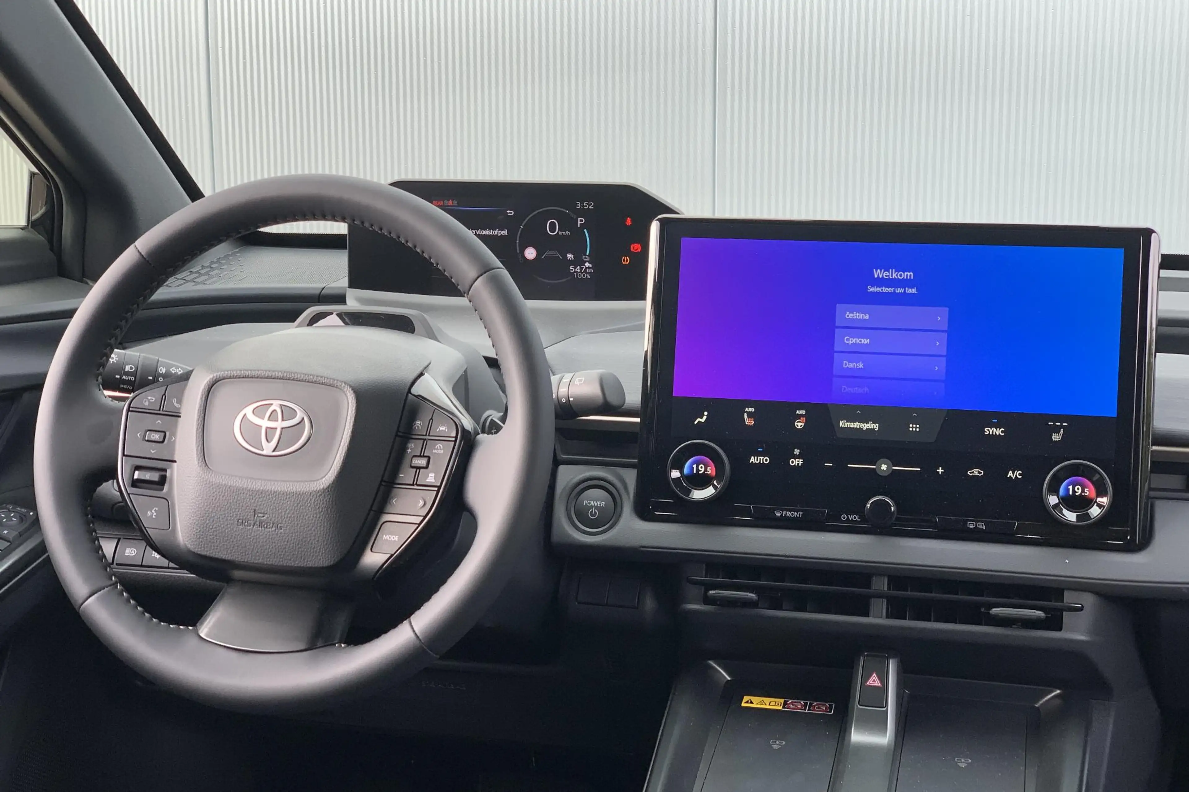 Toyota bZ4X Touring Dynamic 75 kWh / Nu €3.000,- inruilpremie! — photo 10