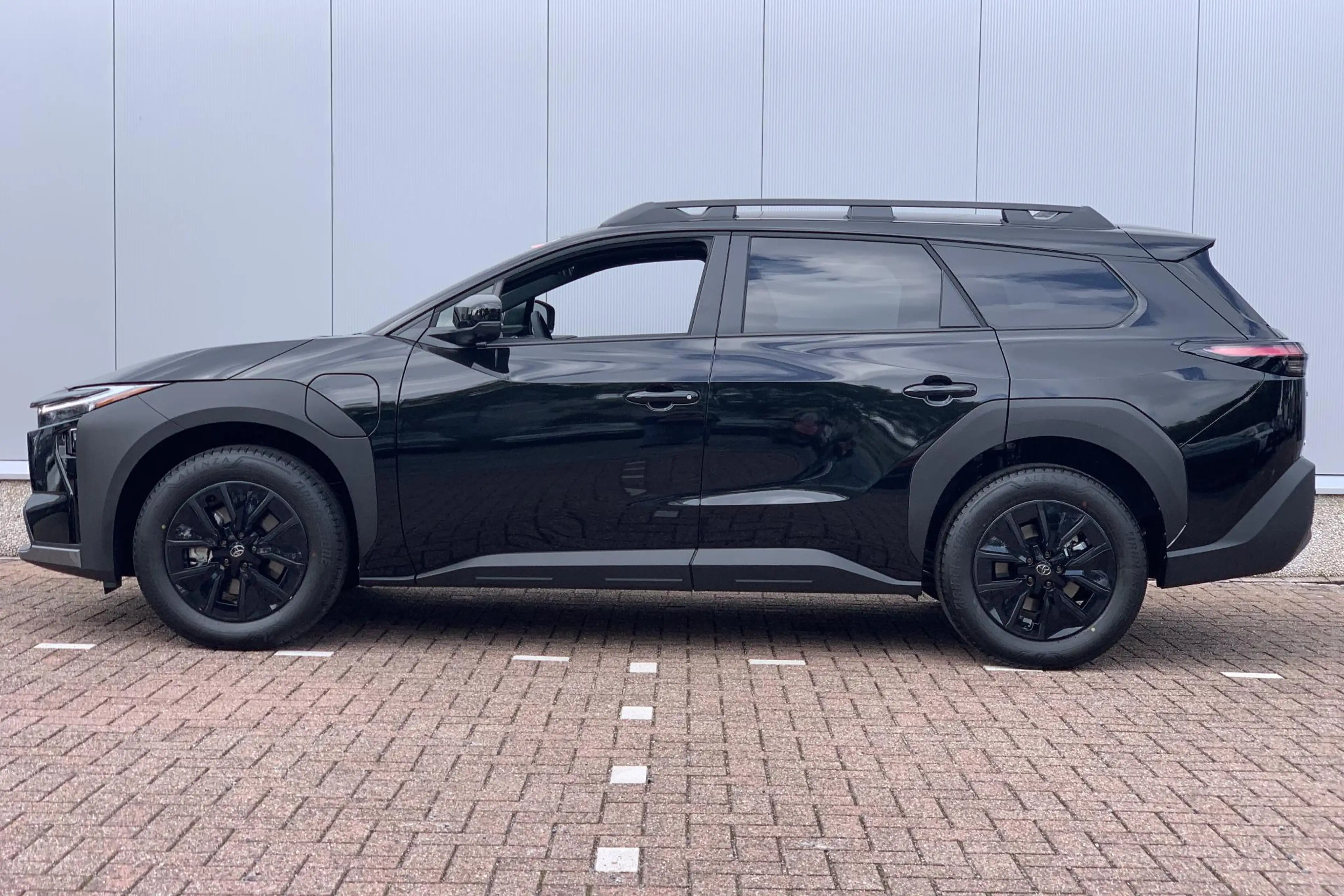 Toyota bZ4X Touring Dynamic 75 kWh / Nu €3.000,- inruilpremie! — photo 4