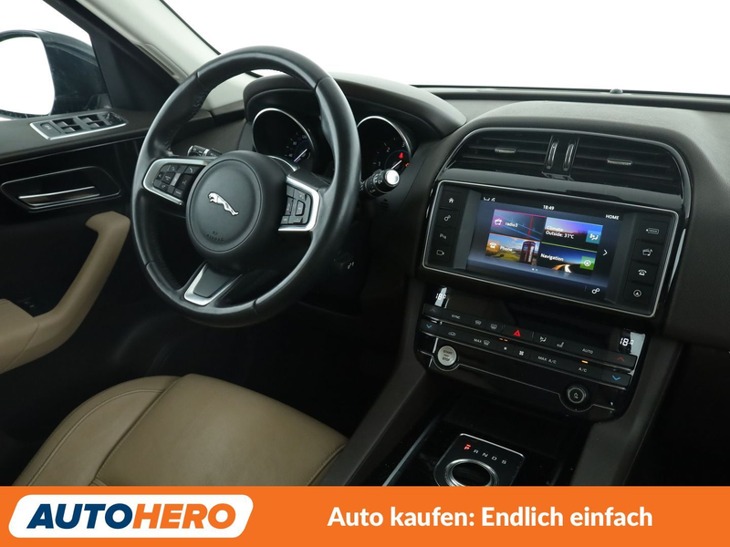 Jaguar F-Pace 25d Prestige AWD Aut*NAVI*XENON*TEMPO*CAM*PDC*SHZ* — photo 13