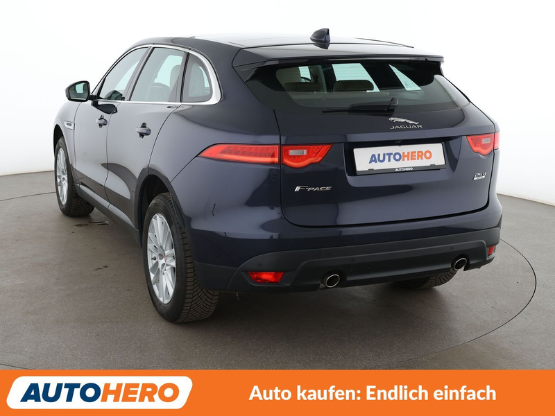Jaguar F-Pace 25d Prestige AWD Aut*NAVI*XENON*TEMPO*CAM*PDC*SHZ* — photo 4