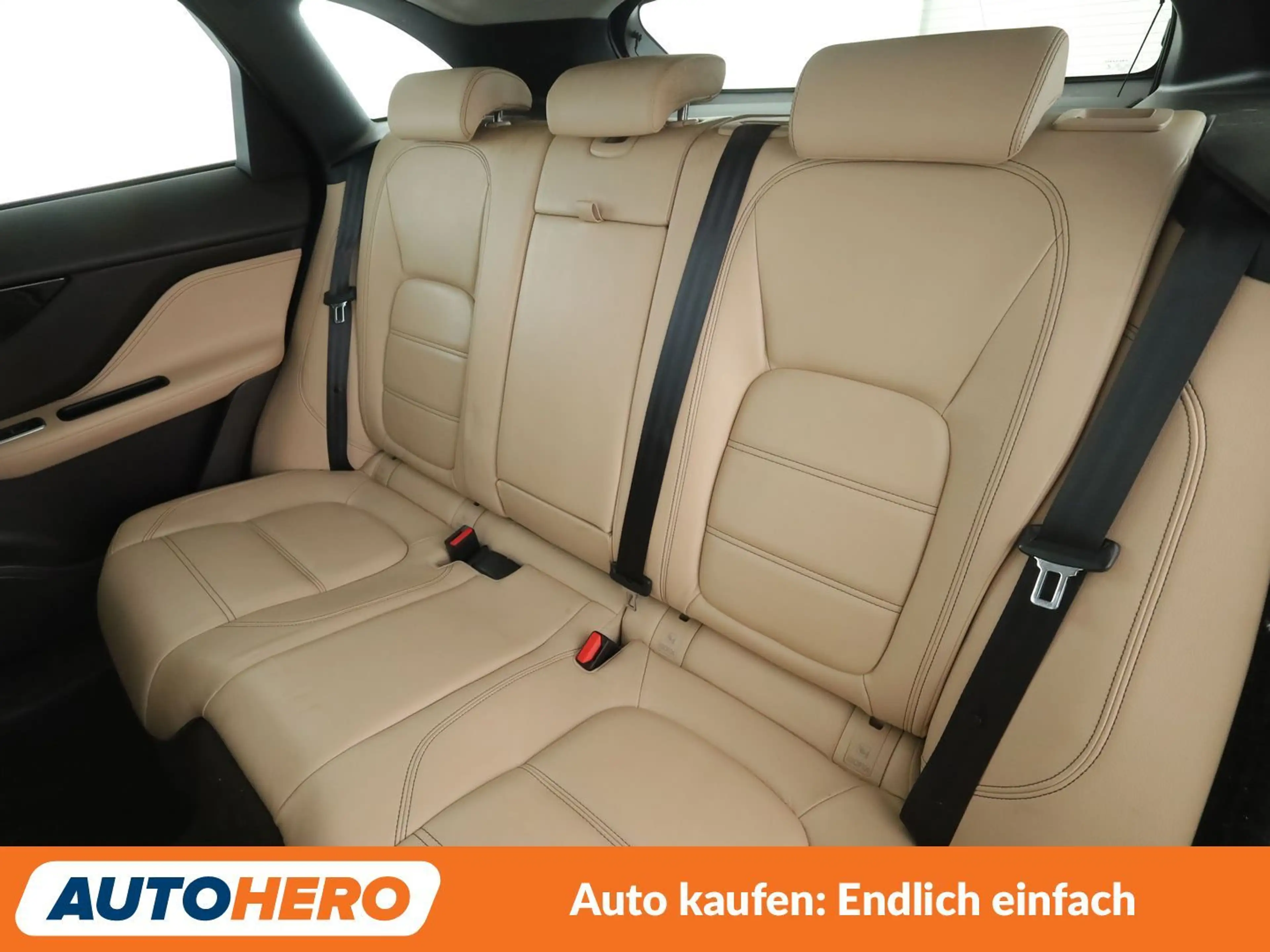 Jaguar F-Pace 25d Prestige AWD Aut*NAVI*XENON*TEMPO*CAM*PDC*SHZ* — photo 14