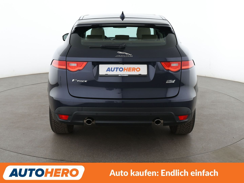 Jaguar F-Pace 25d Prestige AWD Aut*NAVI*XENON*TEMPO*CAM*PDC*SHZ* — photo 5