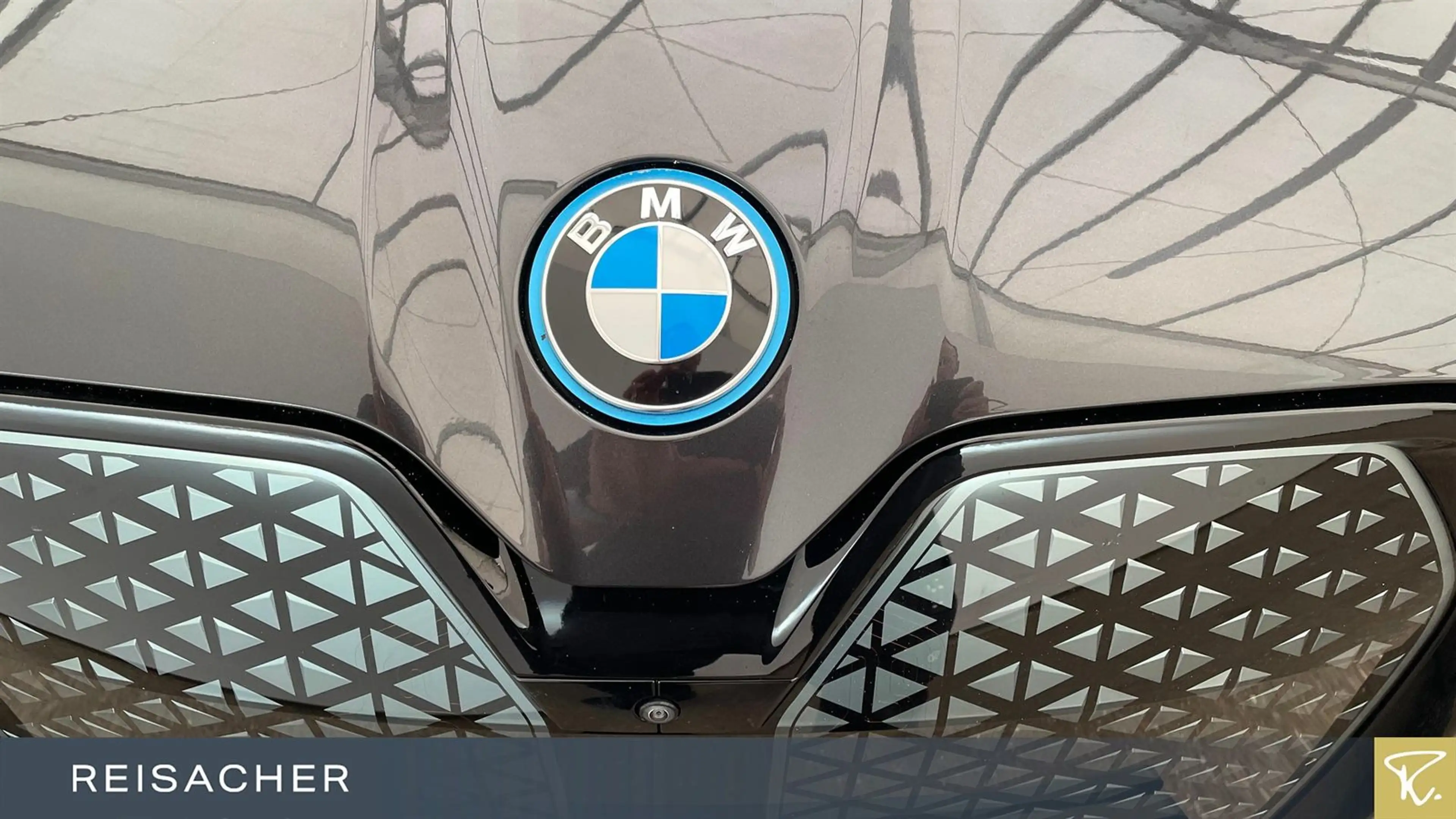 BMW iX xDrive40 Sportpaket AHK LCPro ACC 360° 21"LM — photo 7
