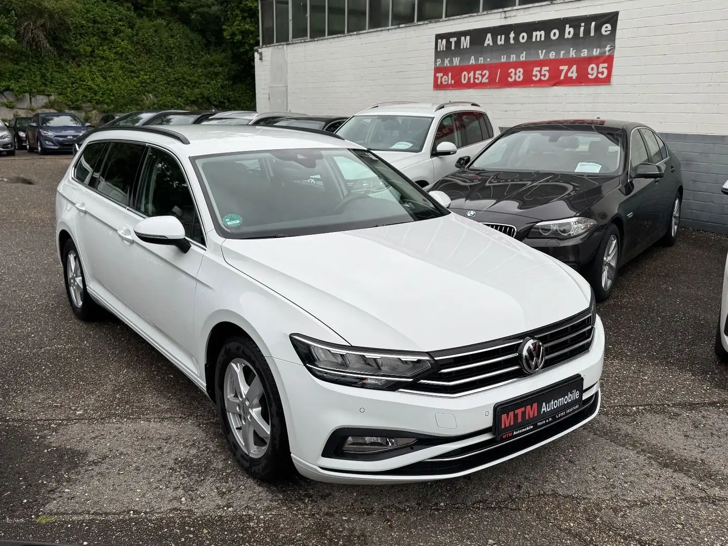 Volkswagen Passat 2.0 TDI Variant Business Navi LED RCam Bianco - 1