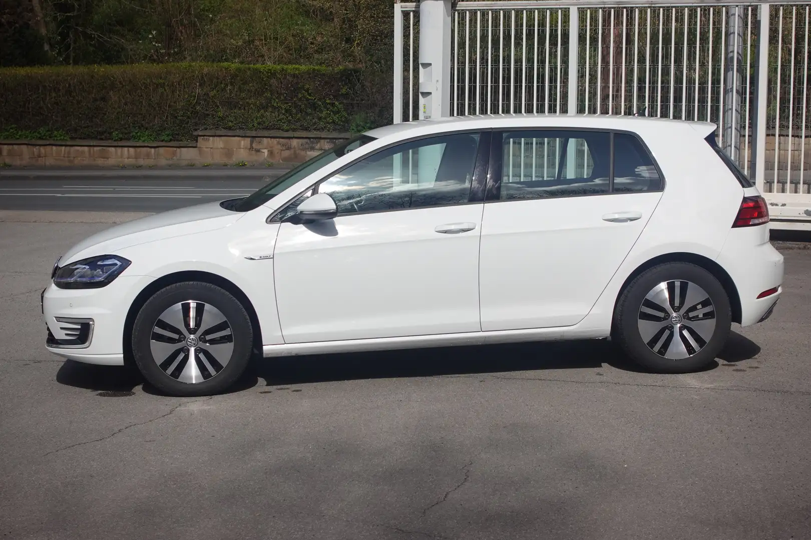 Volkswagen Golf e-Golf Golf VII Lim. CCS-Ladedose Navi LED PDC Blanc - 2