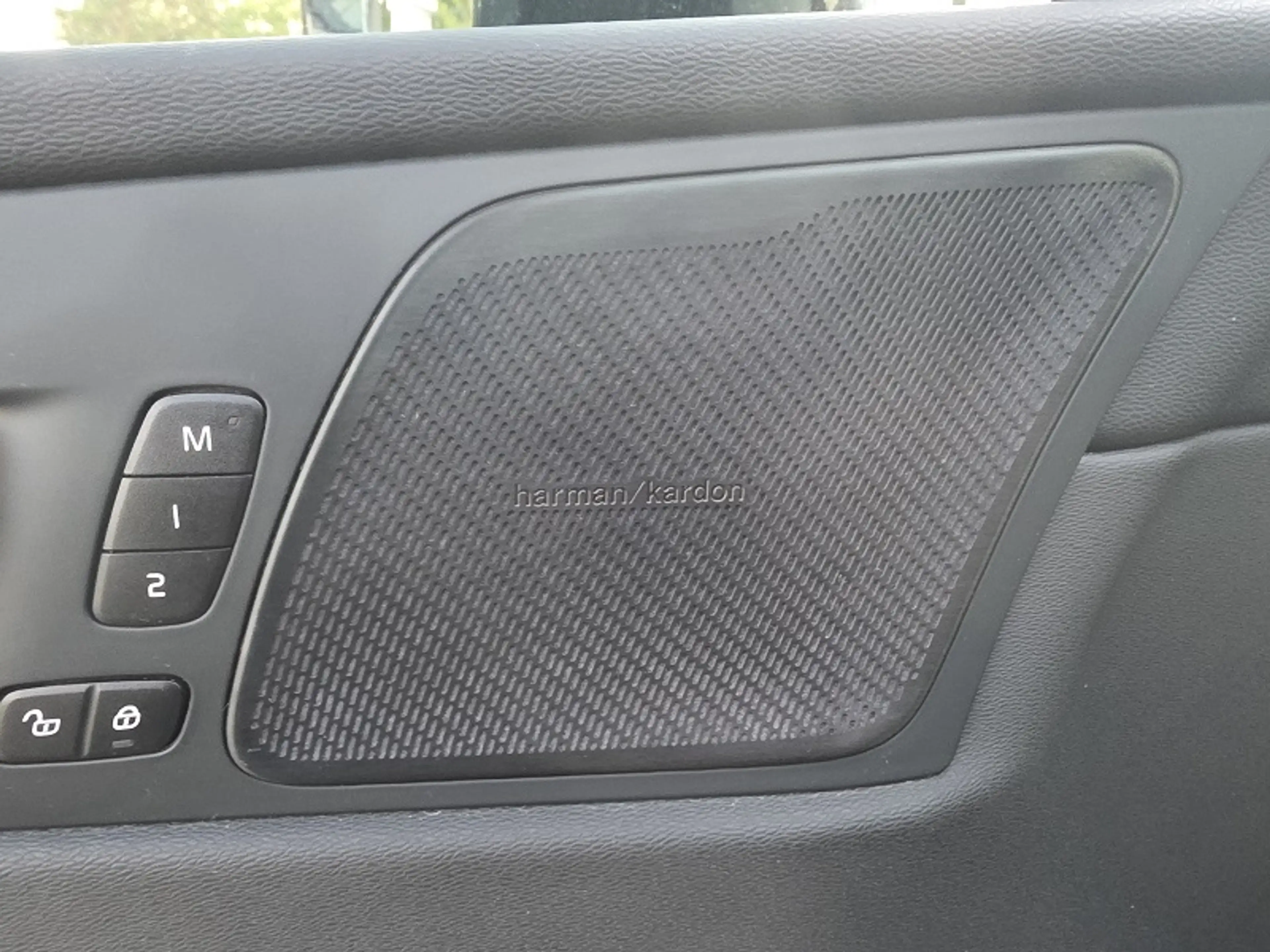 Volvo XC60 XC60 B5 R-Design AWD Geartronic — photo 8