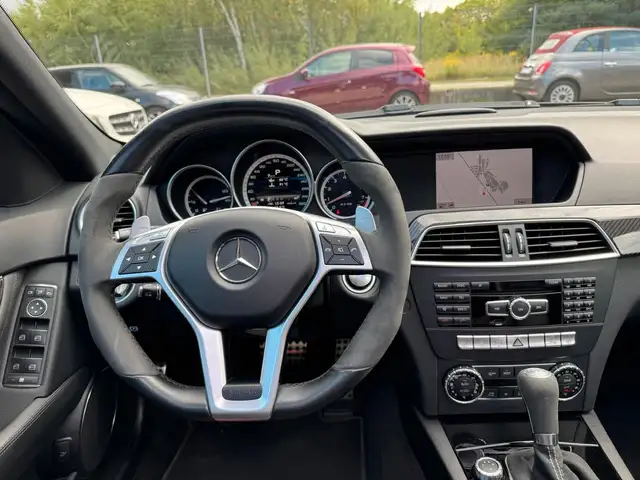 Mercedes-Benz C 63 Amg view 12