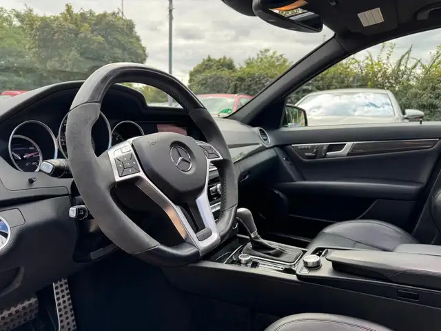 Mercedes-Benz C 63 Amg view 8