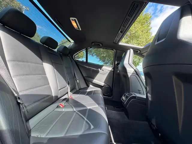 Mercedes-Benz C 63 Amg view 11