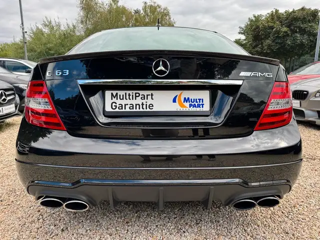 Mercedes-Benz C 63 Amg view 5
