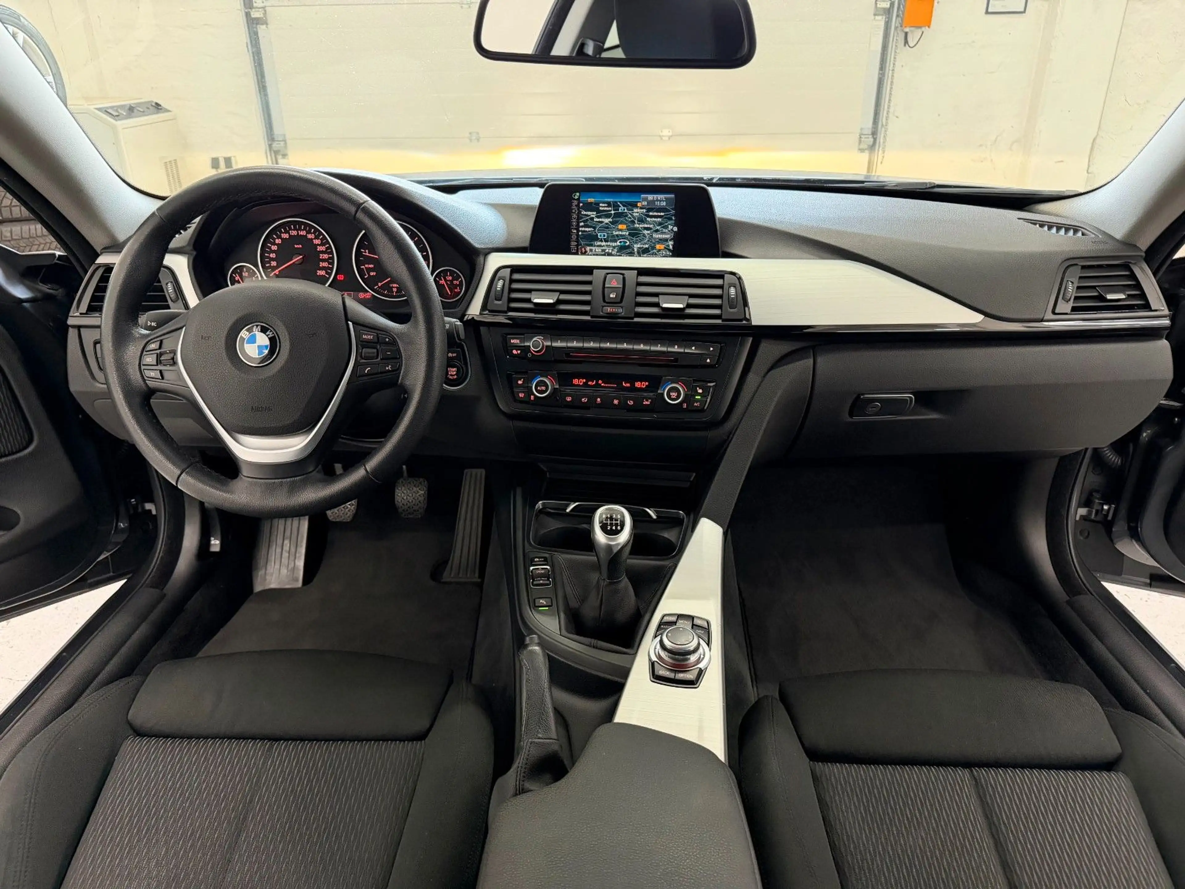 BMW 420 i Sport L. Navi Xenon Sitzh. PDC Wenig Km. — photo 12