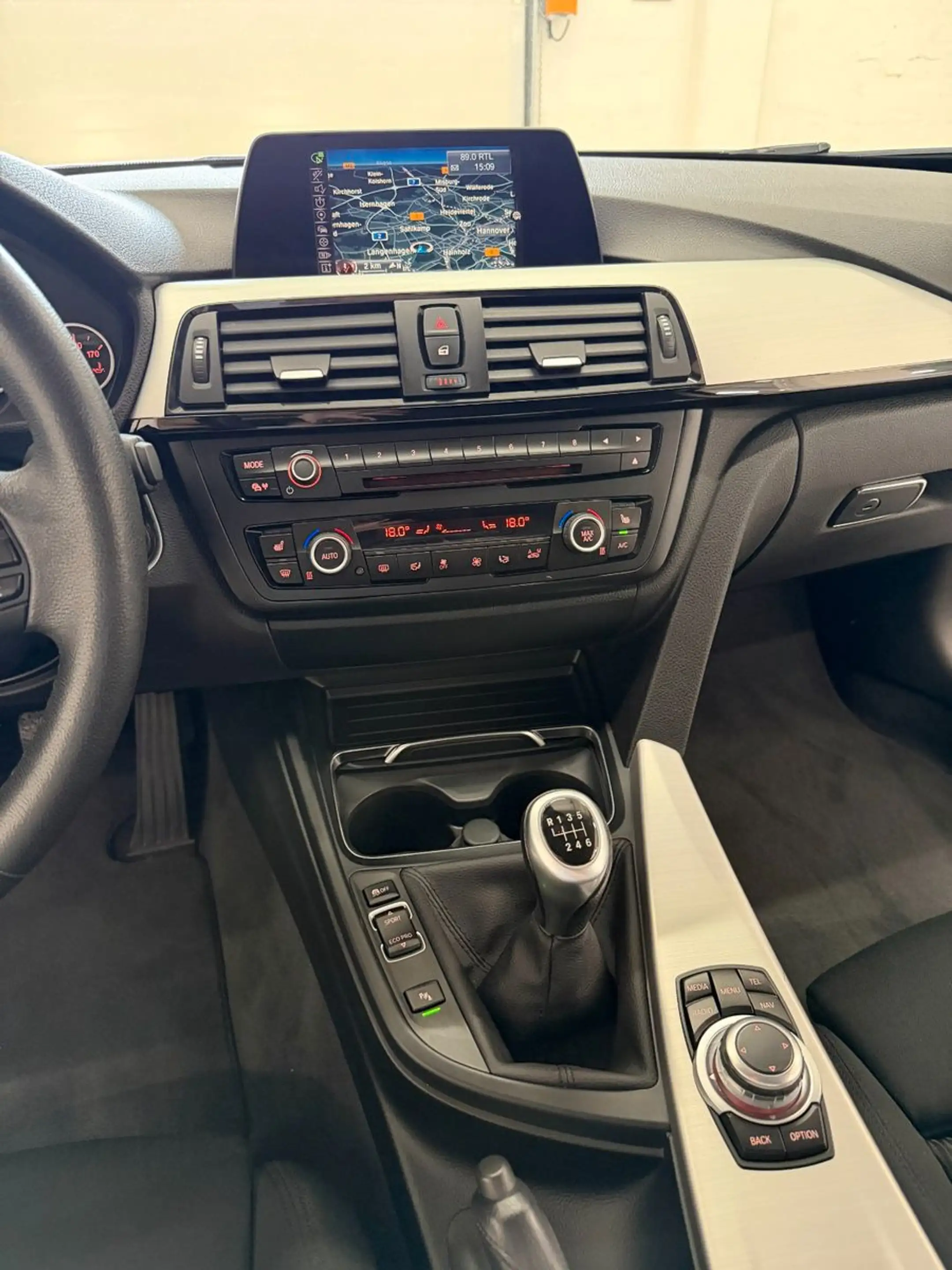 BMW 420 i Sport L. Navi Xenon Sitzh. PDC Wenig Km. — photo 10
