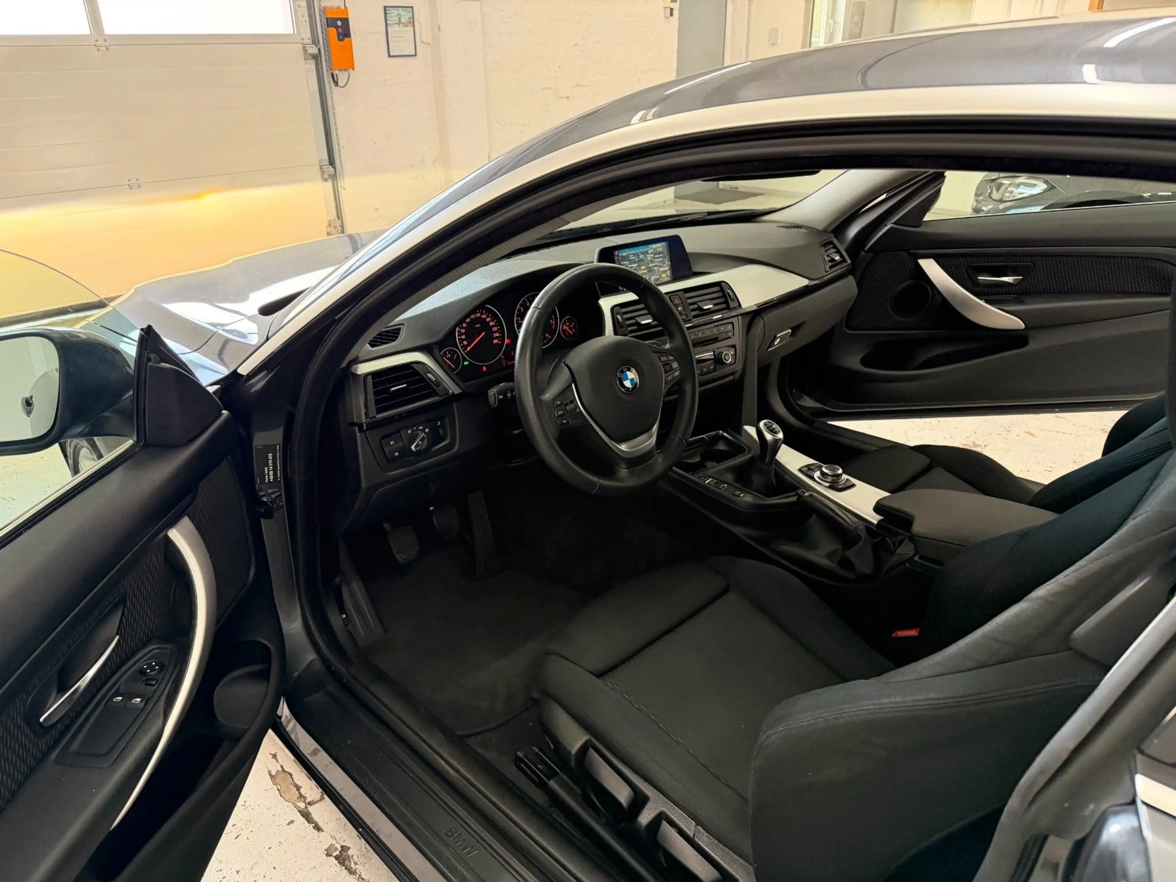BMW 420 i Sport L. Navi Xenon Sitzh. PDC Wenig Km. — photo 9