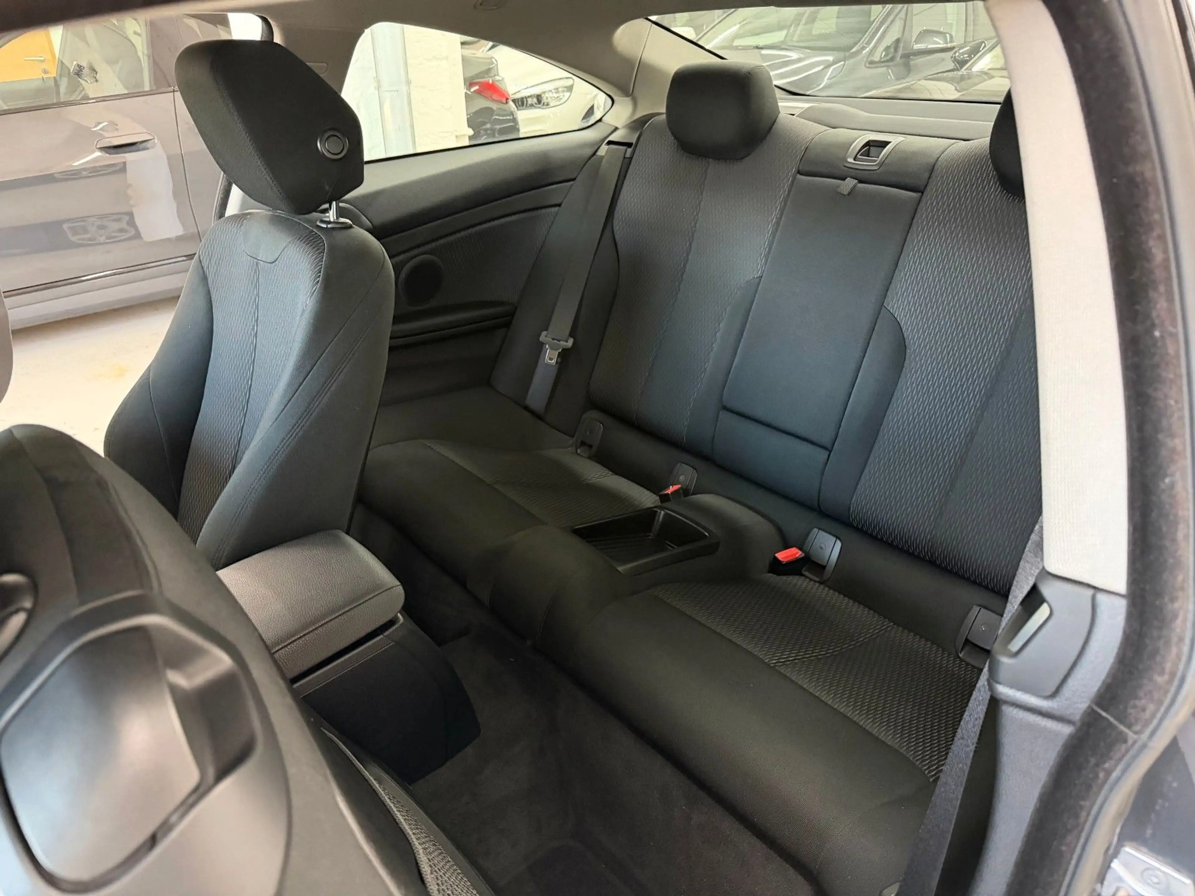 BMW 420 i Sport L. Navi Xenon Sitzh. PDC Wenig Km. — photo 15