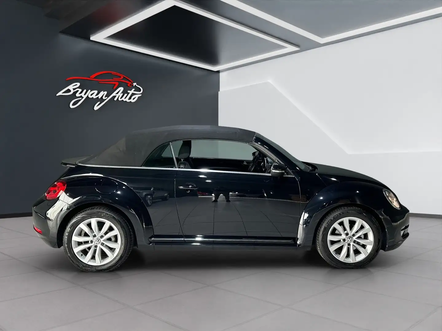 Volkswagen Maggiolino Cabrio 2.0 tdi bm Design 110cv dsg - 1
