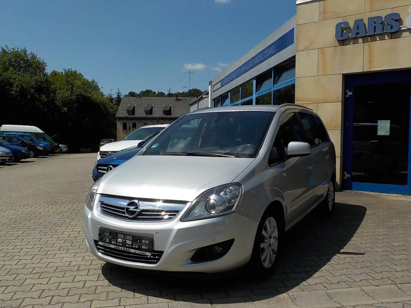 Opel Zafira Innovation GEPFLEGT! XENON! 7SITZER! HU NEU! Silber - 1