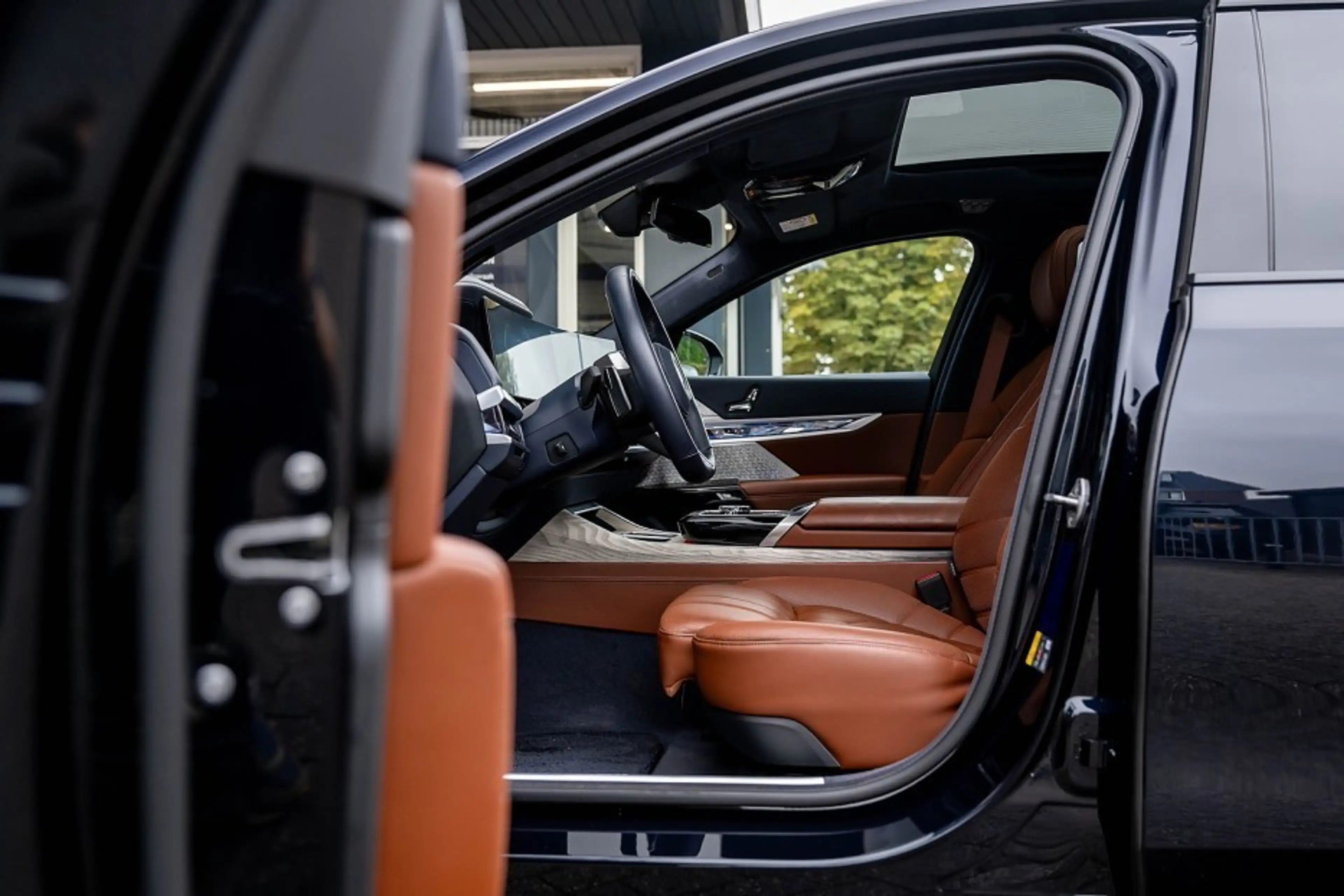 BMW i7 xDrive60 M Sport | Executive Lounge | Fond Enterta — photo 13