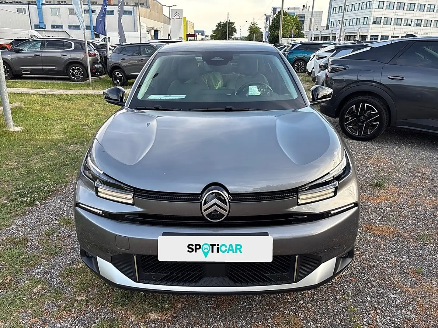 Citroen C4 130 Autom. Grau - 2
