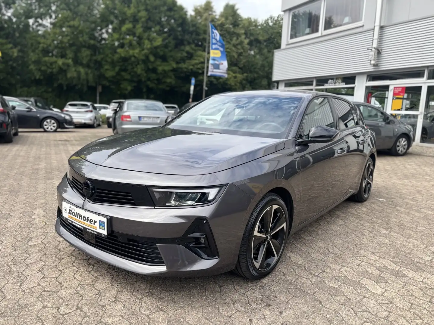 Opel Astra GS AT8/NAVI/SHZ+LHZ/PDC vo+hi+360Cam Grau - 1