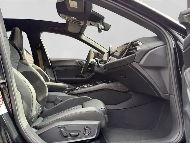 Audi RS5 view 4