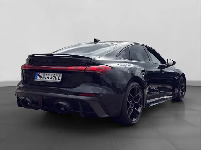 Audi RS5 view 3