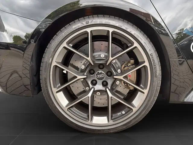 Audi RS5 view 7