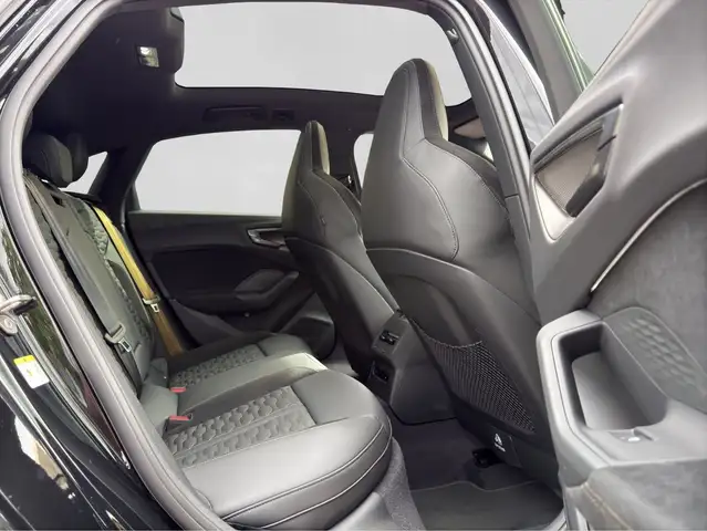 Audi RS5 view 6