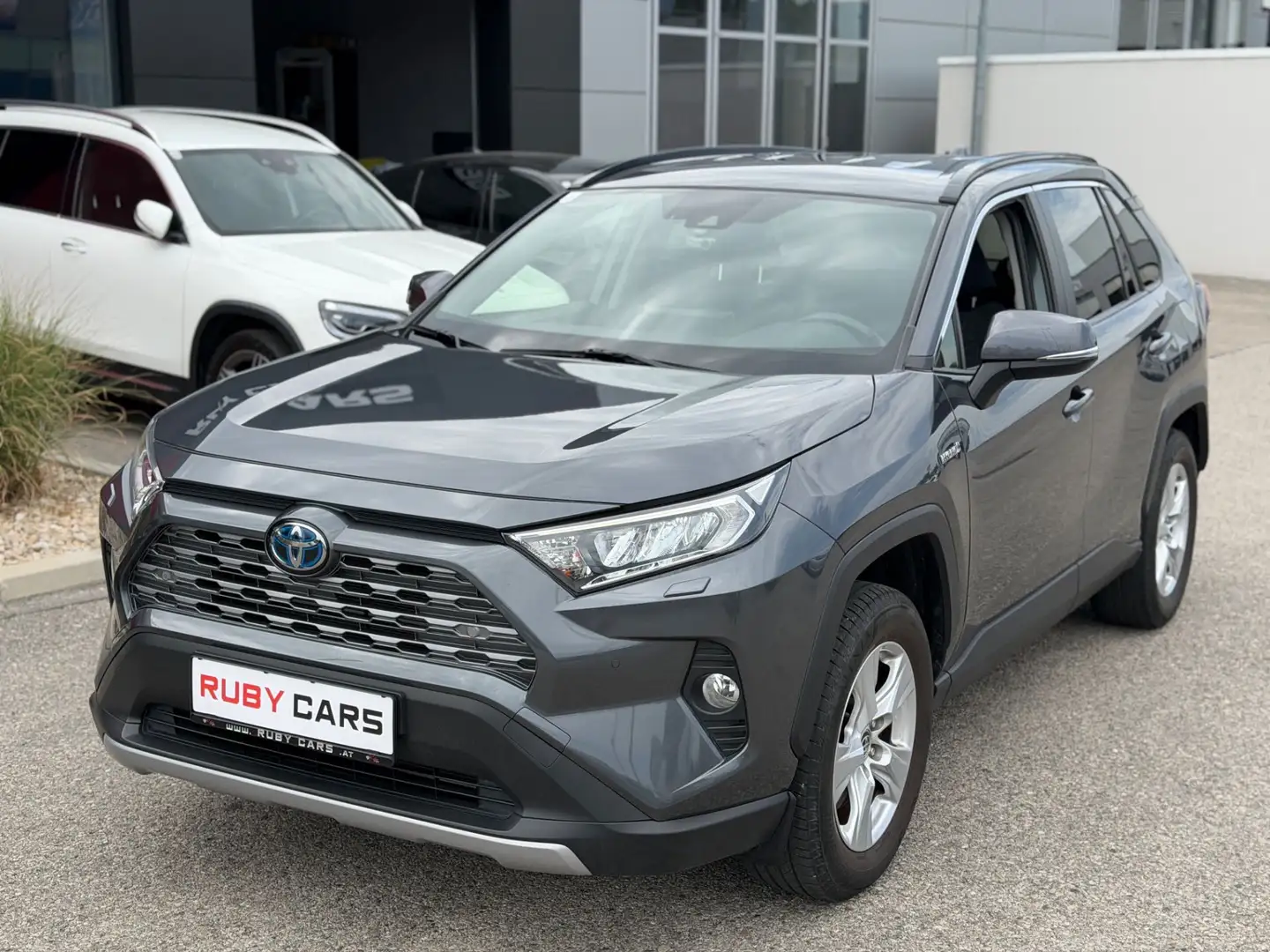 Toyota RAV 4 RAV4 2.5 VVT-i Hybrid Style Hybrid 4x4 (Euro 6d-TE Silber - 2