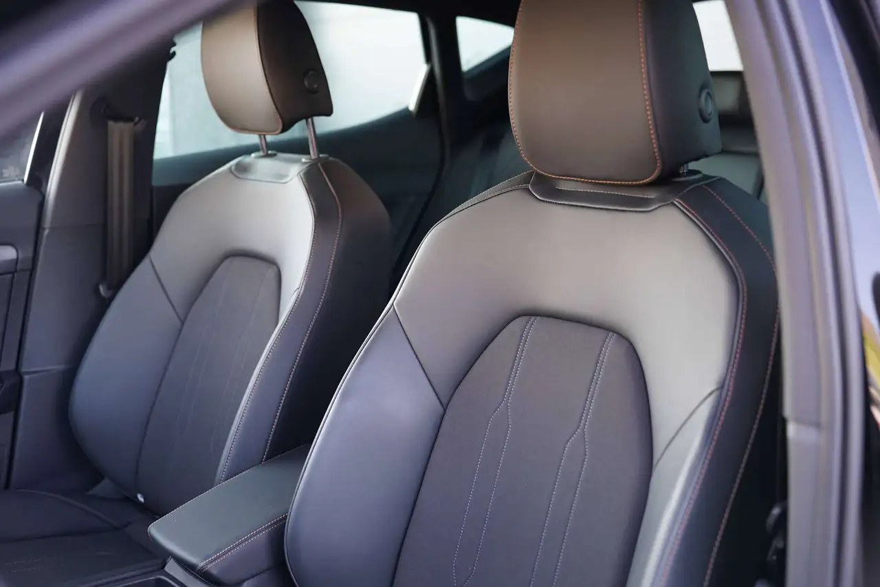 Cupra Formentor 1.5 eTSI DSG *SENNHEISER / 360° / KEYLESS / ELEKTRISCHE KOFFER / VERWARMDE ZETELS, миниатюра 4