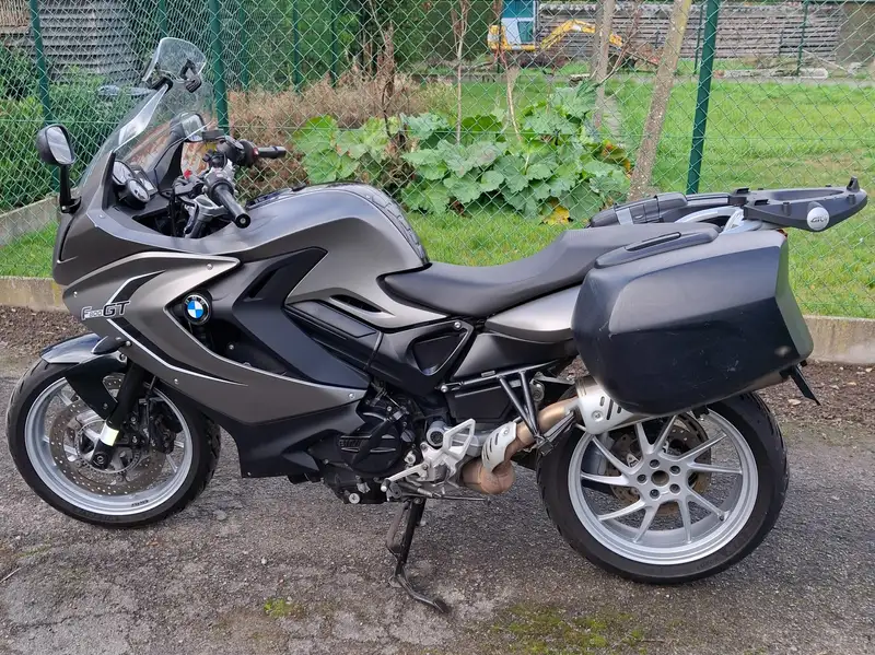 BMW F 800 GT - foto 2