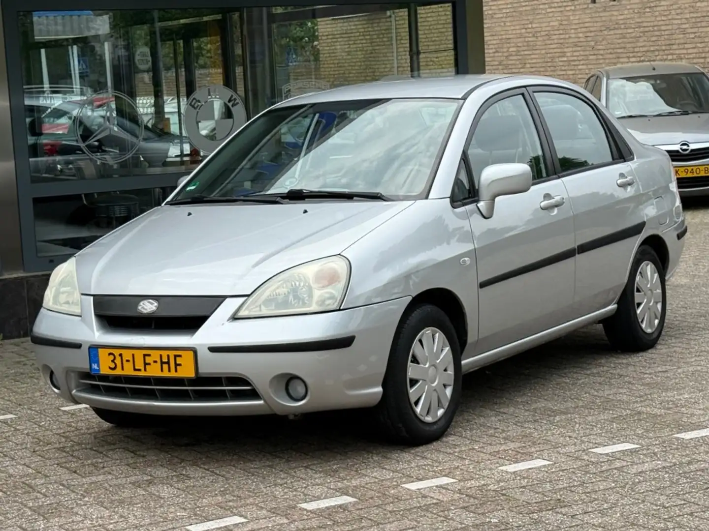 Suzuki Liana 1.6 GLX Airco NL-Auto NAP Gri - 2