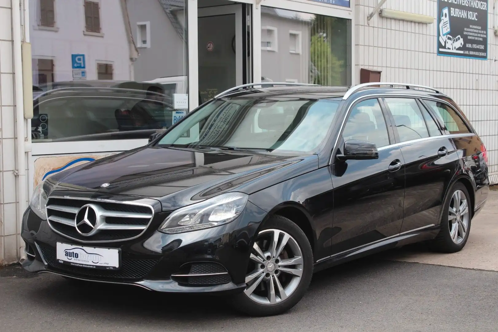 Mercedes-Benz E 300 CGI T 4Matic Bi-Xenon*S-Dach*Standhzg*AHK Schwarz - 2