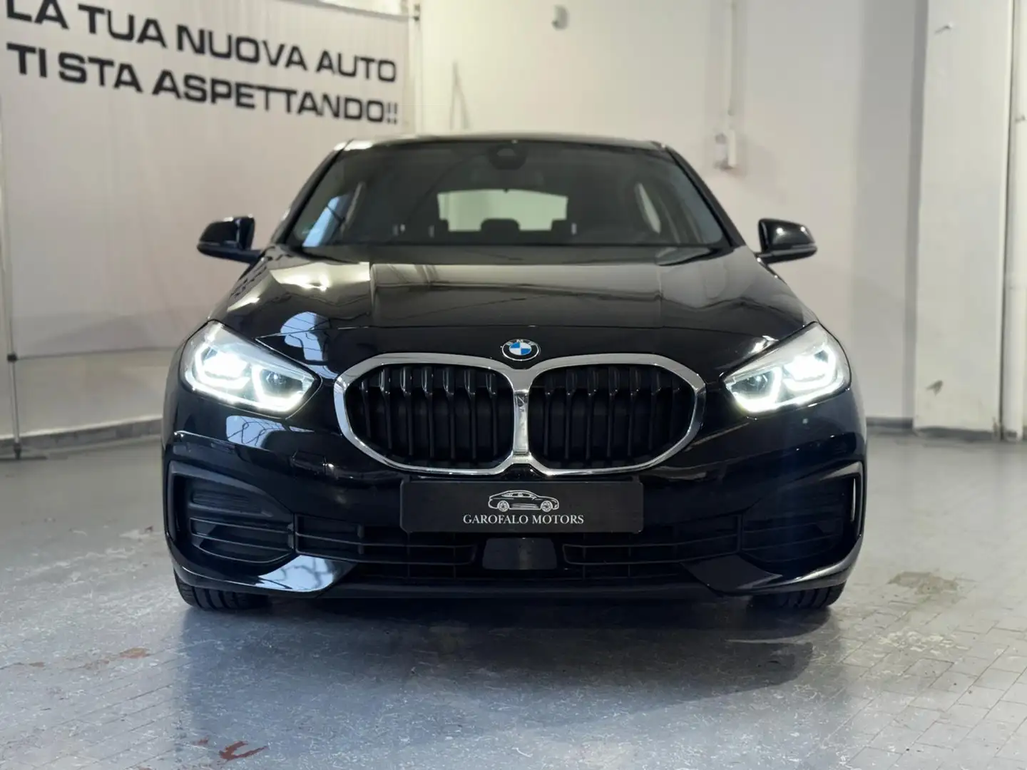 BMW 116 116d Sport auto Schwarz - 1