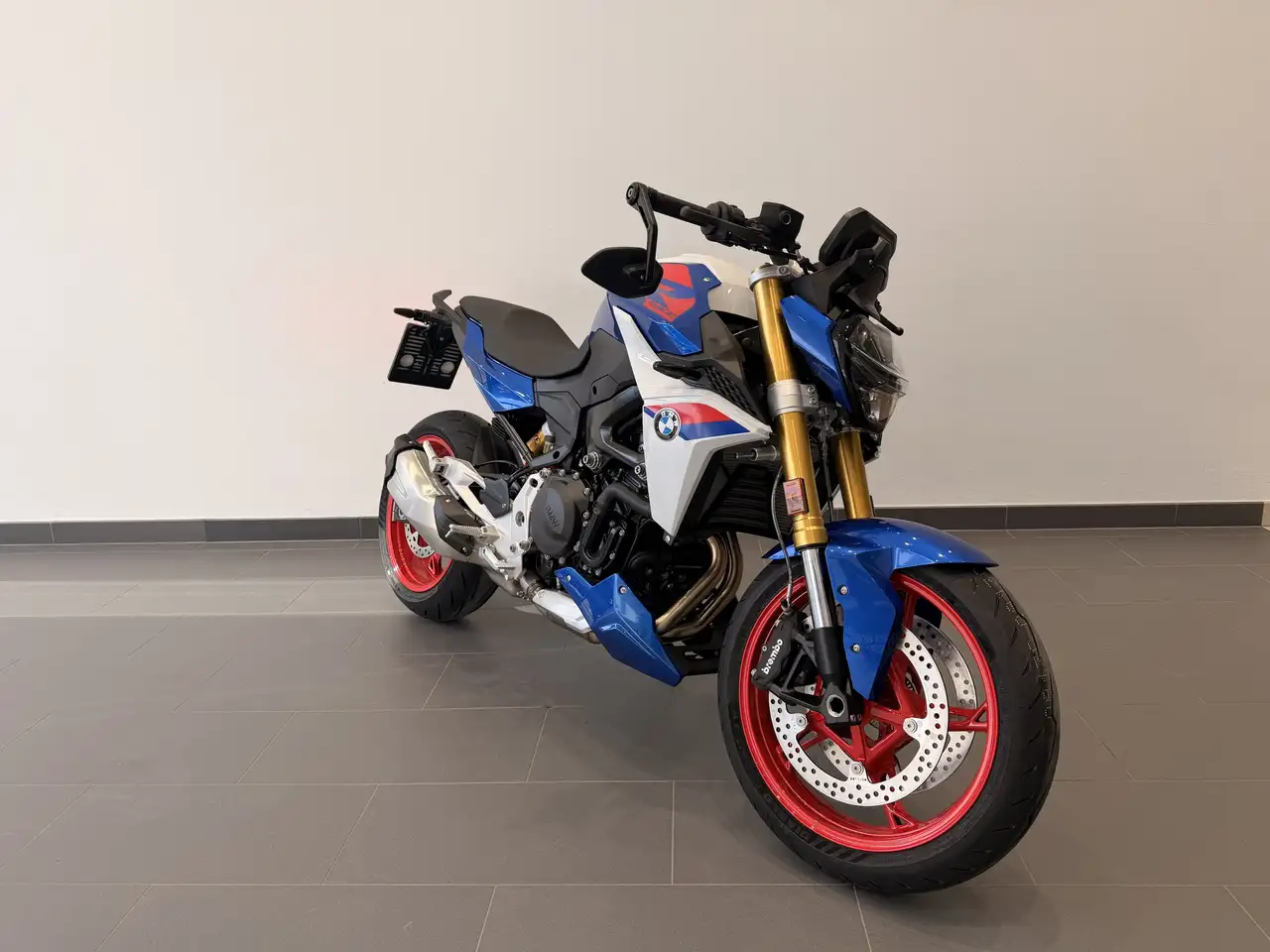 BMW F 900 R