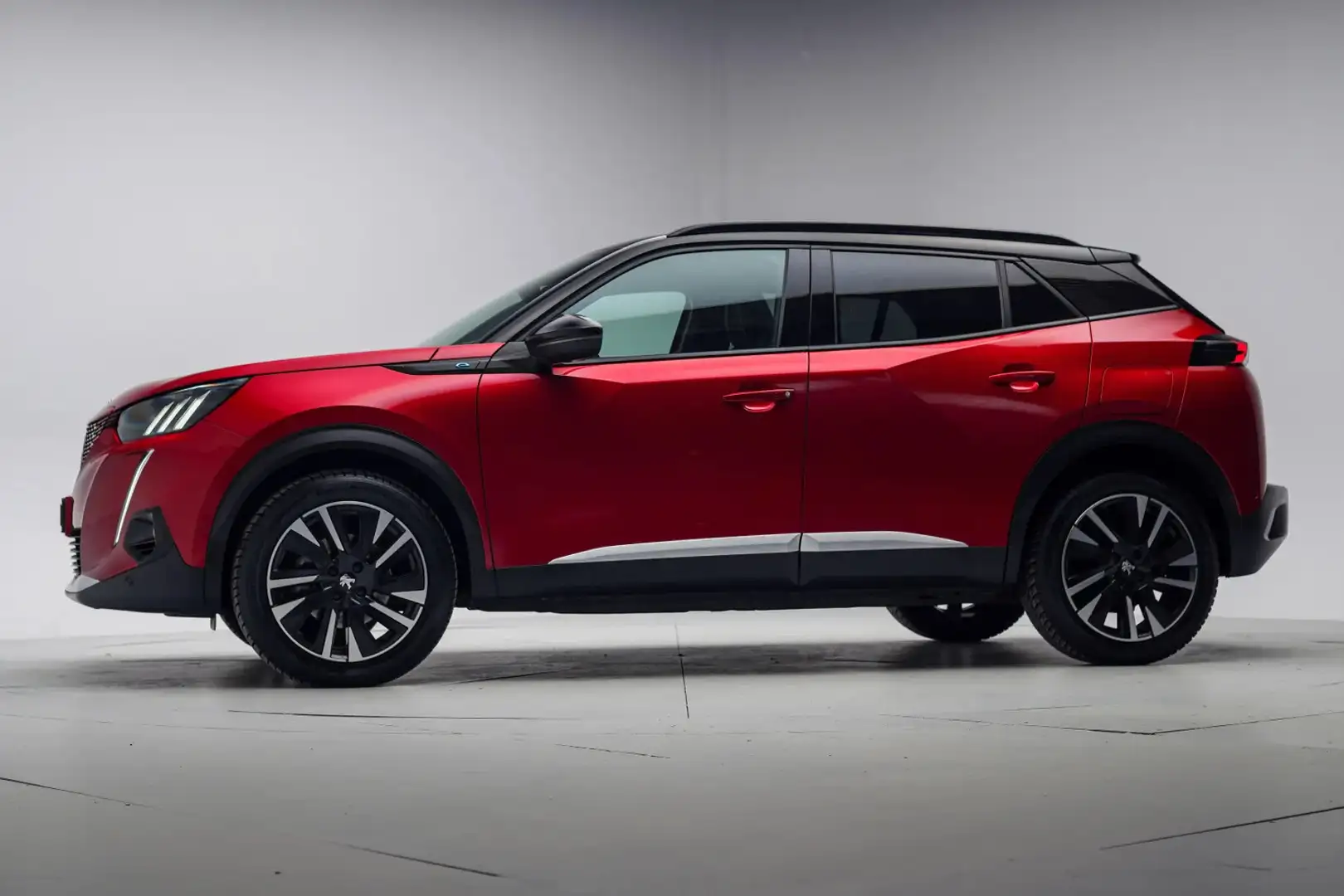 Peugeot e-2008 EV GT Pack 50 kWh 3-Fase [ Adapt.cruise Panoramada Rouge - 2