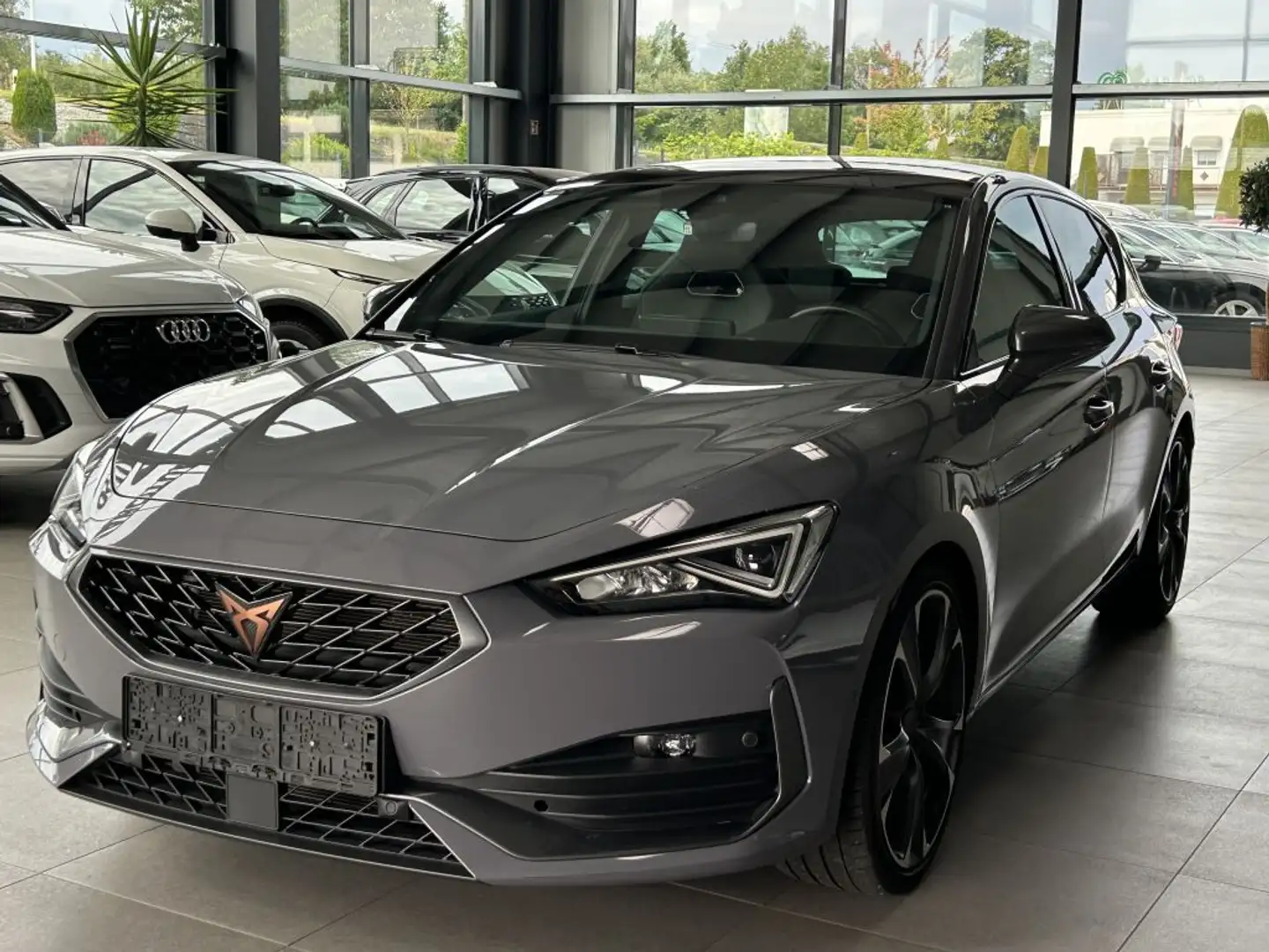 CUPRA Leon 2.0 TSI DSG VZ - 2