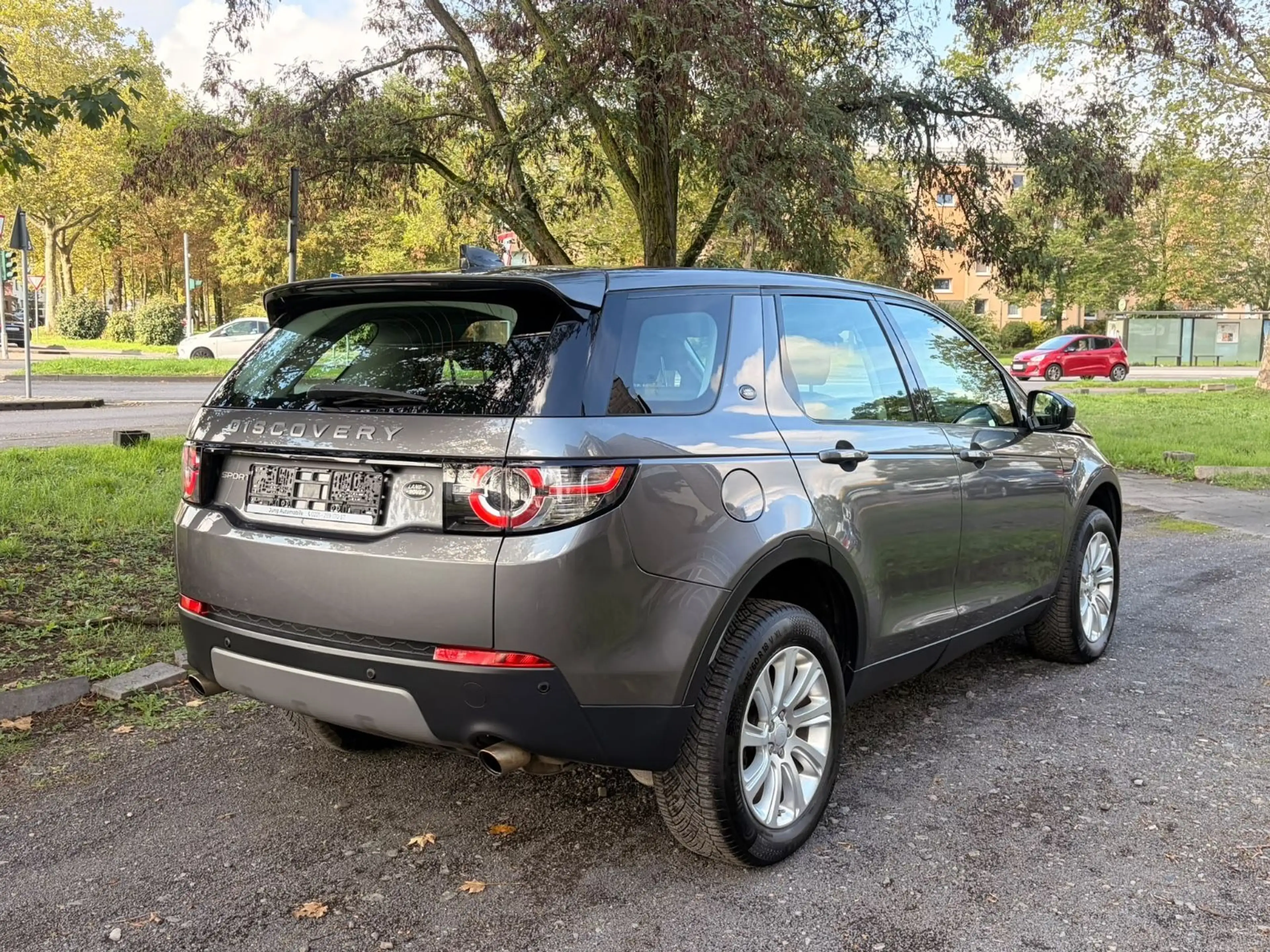 Land Rover Discovery Sport SE AWD*4 X 4 *EU6*Auto*Pano*Navi — photo 4