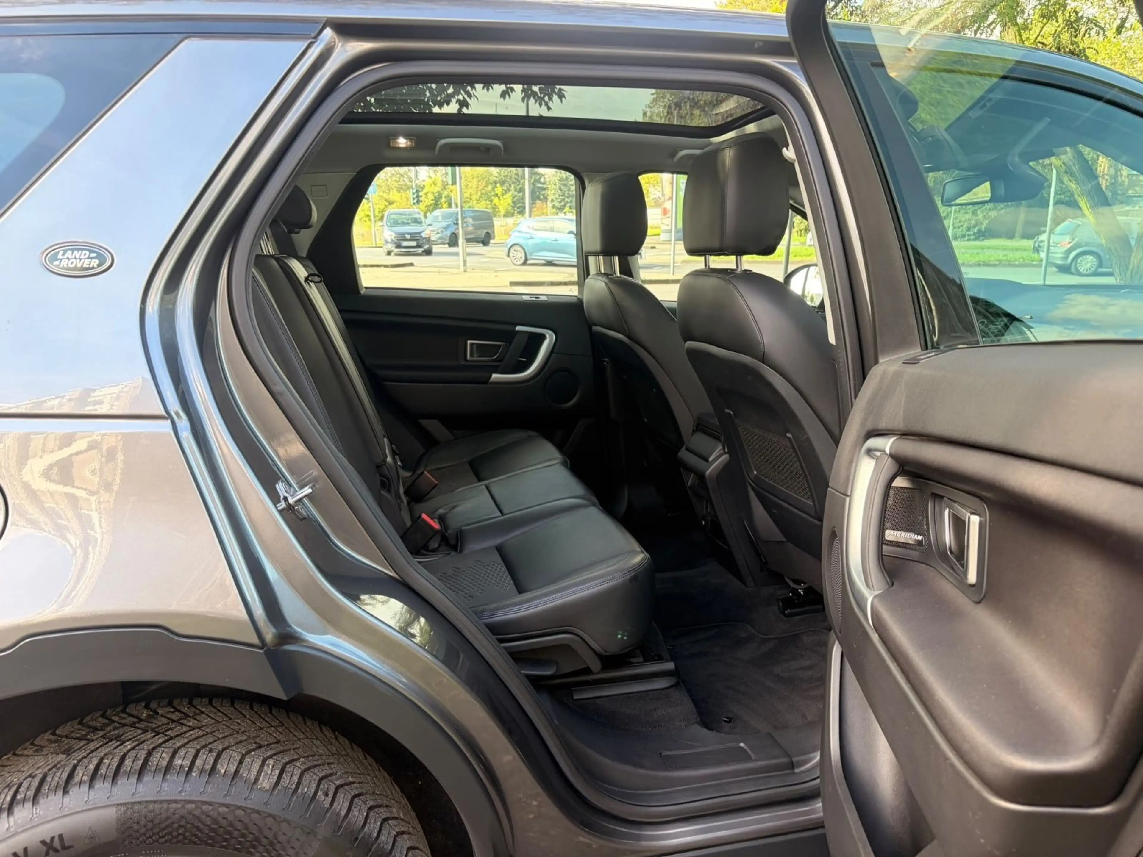 Land Rover Discovery Sport SE AWD*4 X 4 *EU6*Auto*Pano*Navi — photo 13