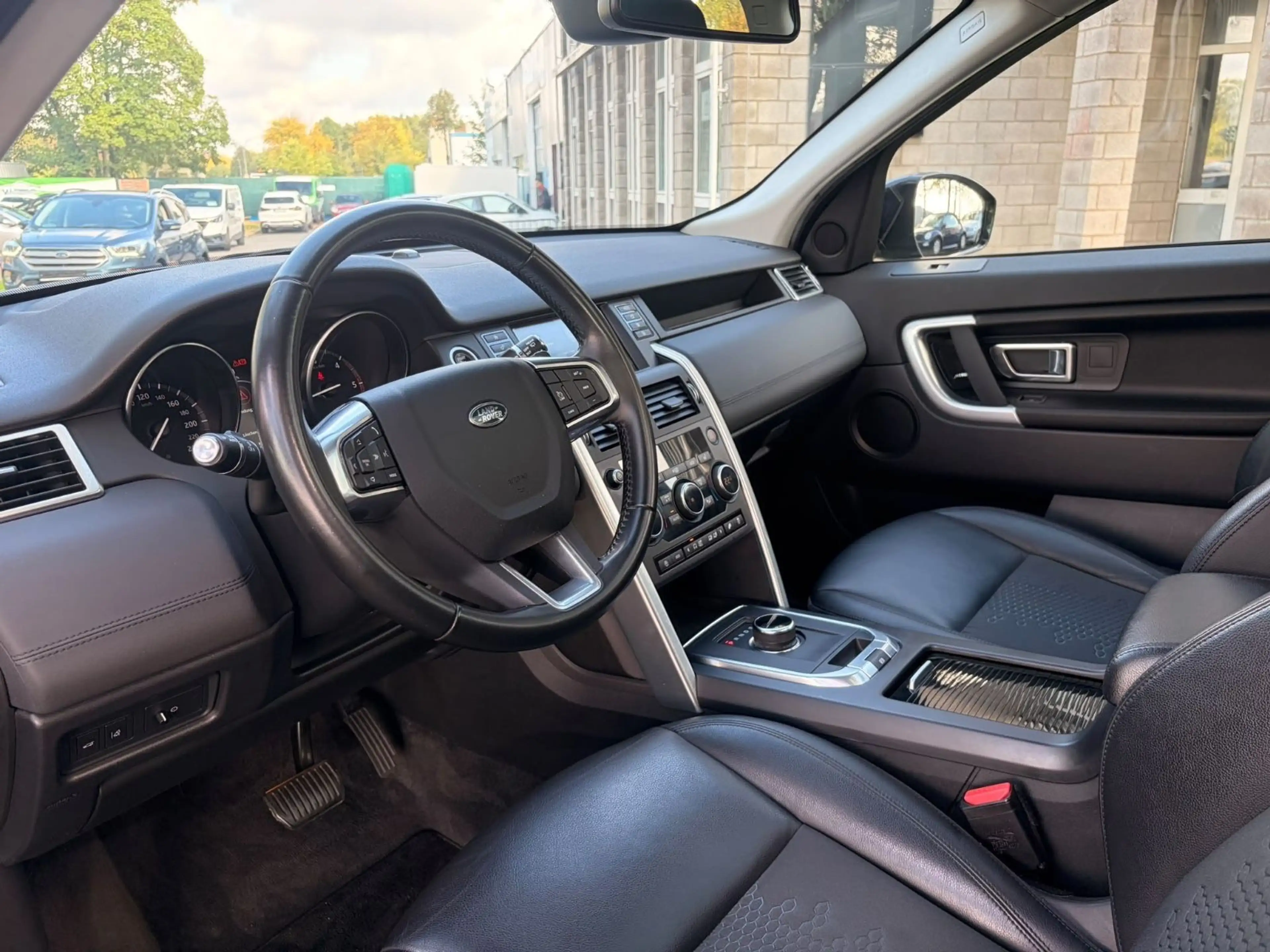 Land Rover Discovery Sport SE AWD*4 X 4 *EU6*Auto*Pano*Navi — photo 10