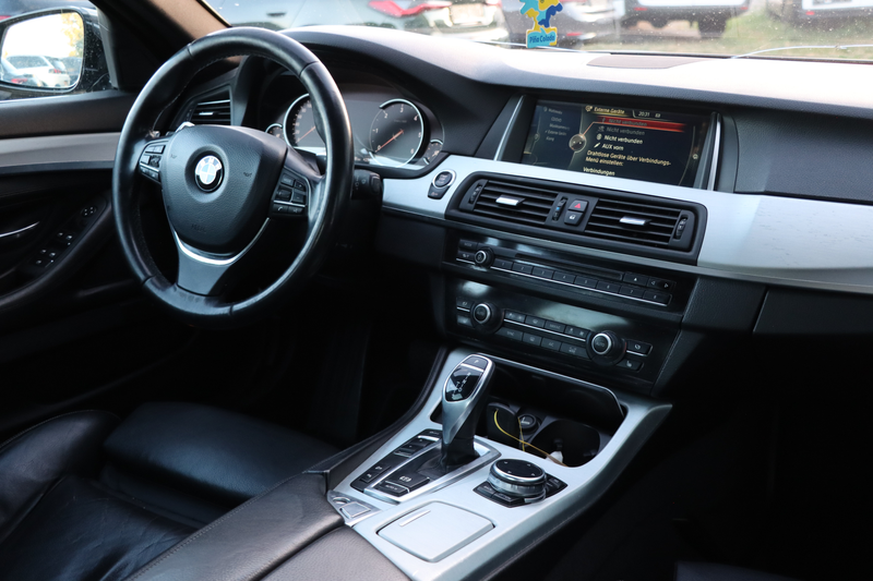 BMW 530 530 d xDrive | SCHIEBEDACH | Head-up | EXPORT | — photo 12