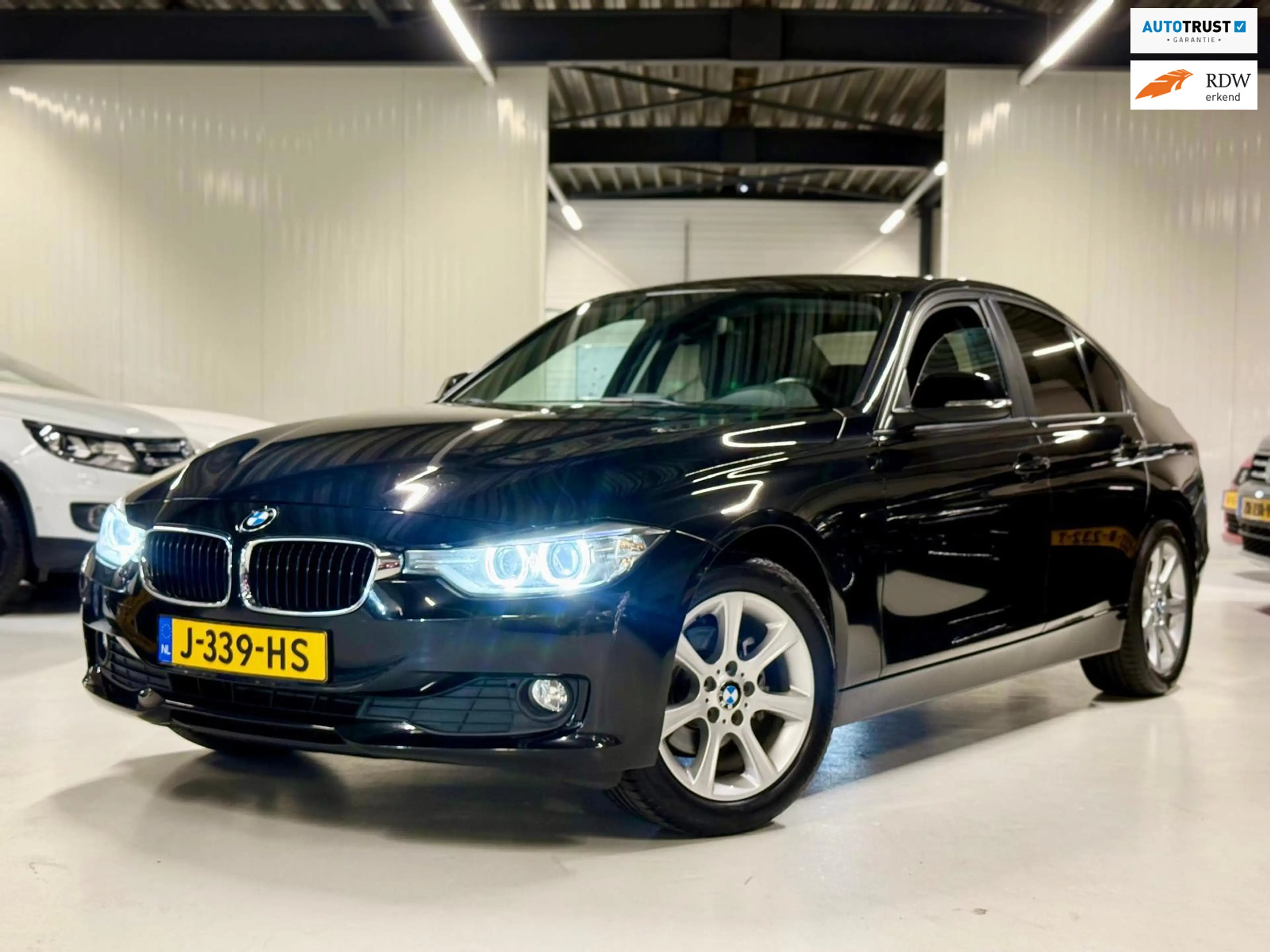 BMW 316 3-serie 316i High Executive LED|NAVI|STOELVERWARM.