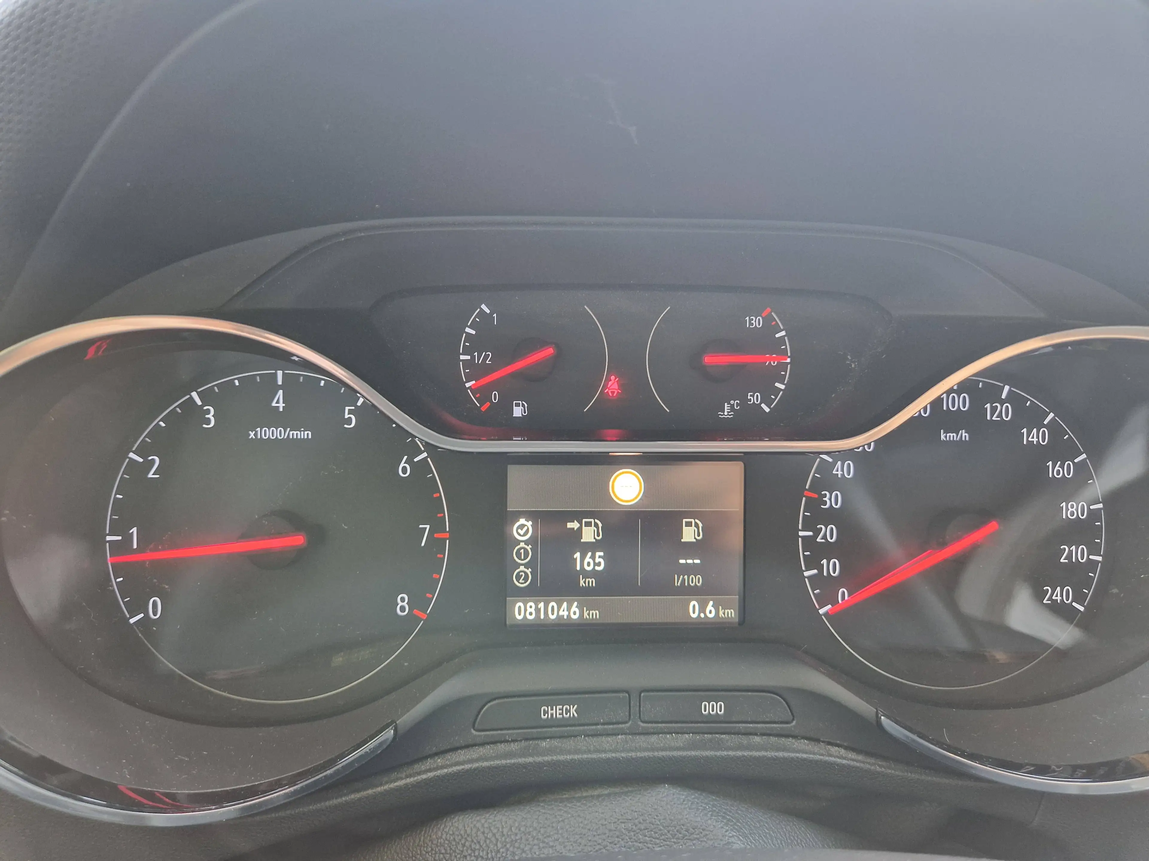 Opel Crossland X Klimatro 81Tkm LED 16" Sitzhzg PDC Scheckh 2Hnd — photo 10