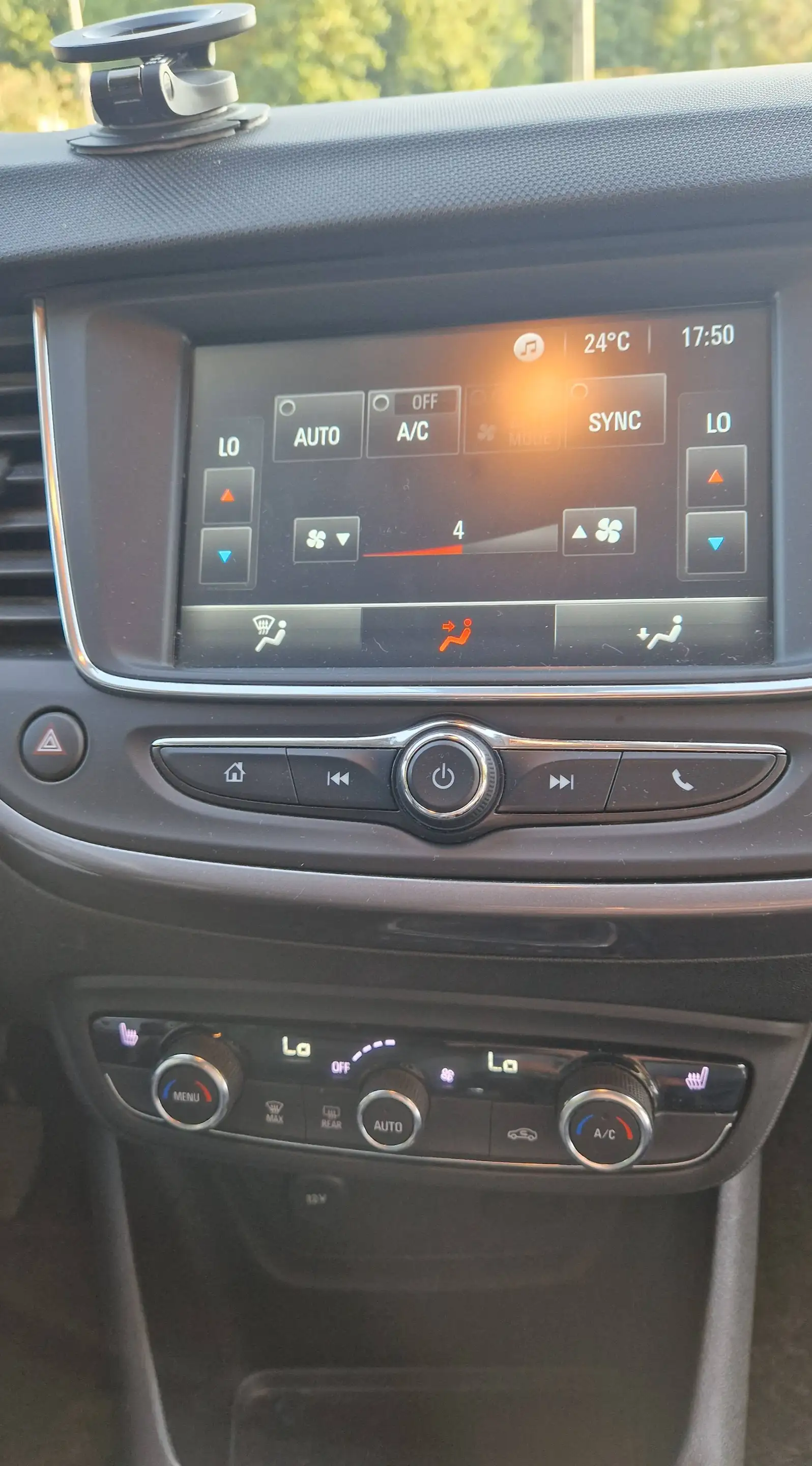 Opel Crossland X Klimatro 81Tkm LED 16" Sitzhzg PDC Scheckh 2Hnd — photo 9