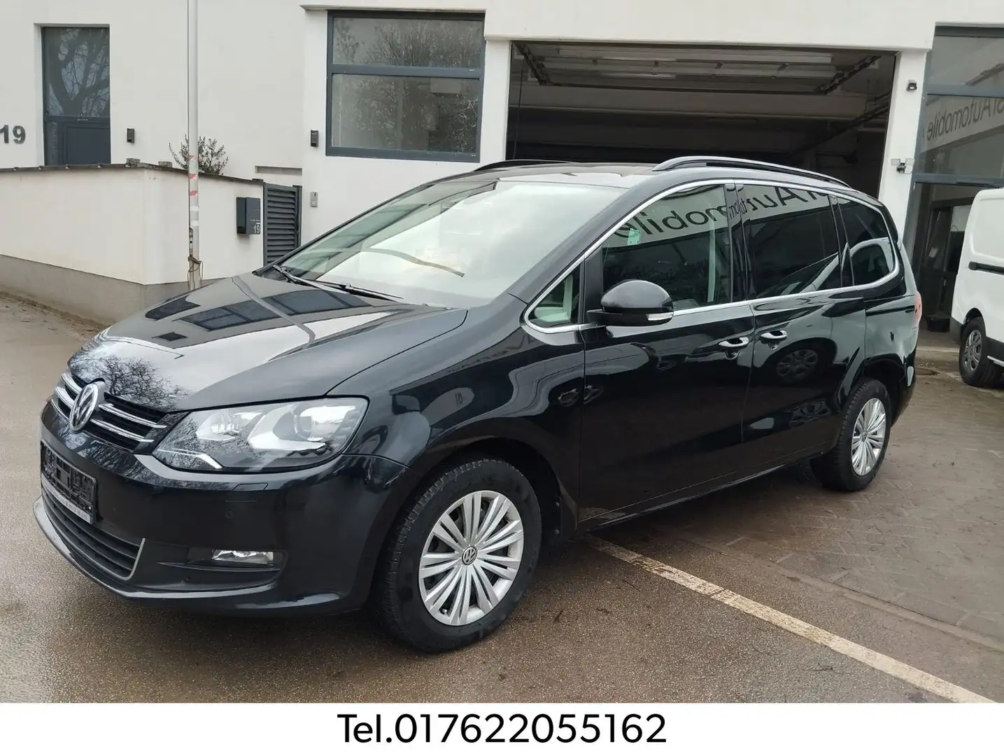 Volkswagen Sharan 7-Sitzer/Easy Open/Park Assist/Pano Schwarz - 2