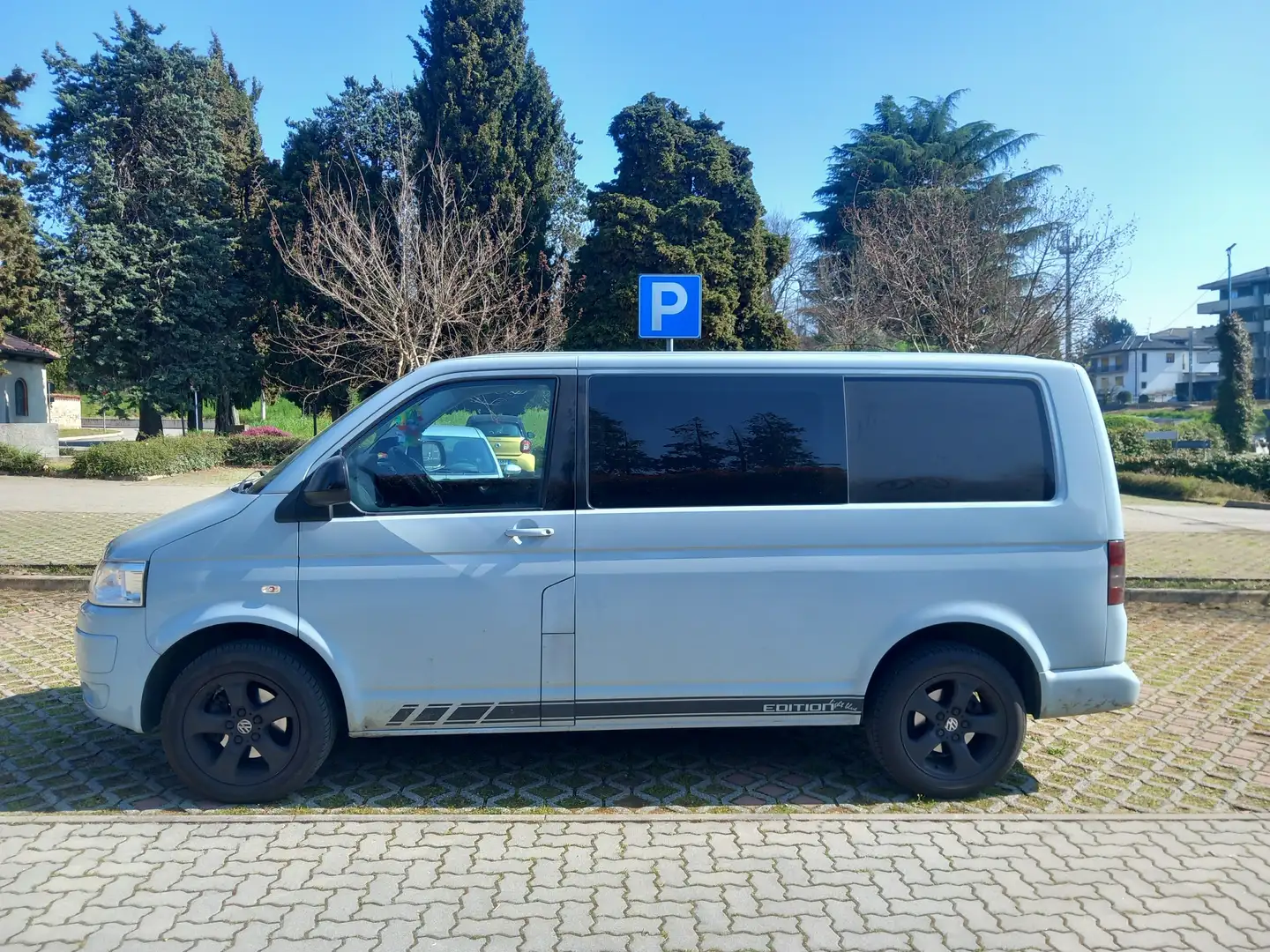Volkswagen T5 Kombi Kék - 1