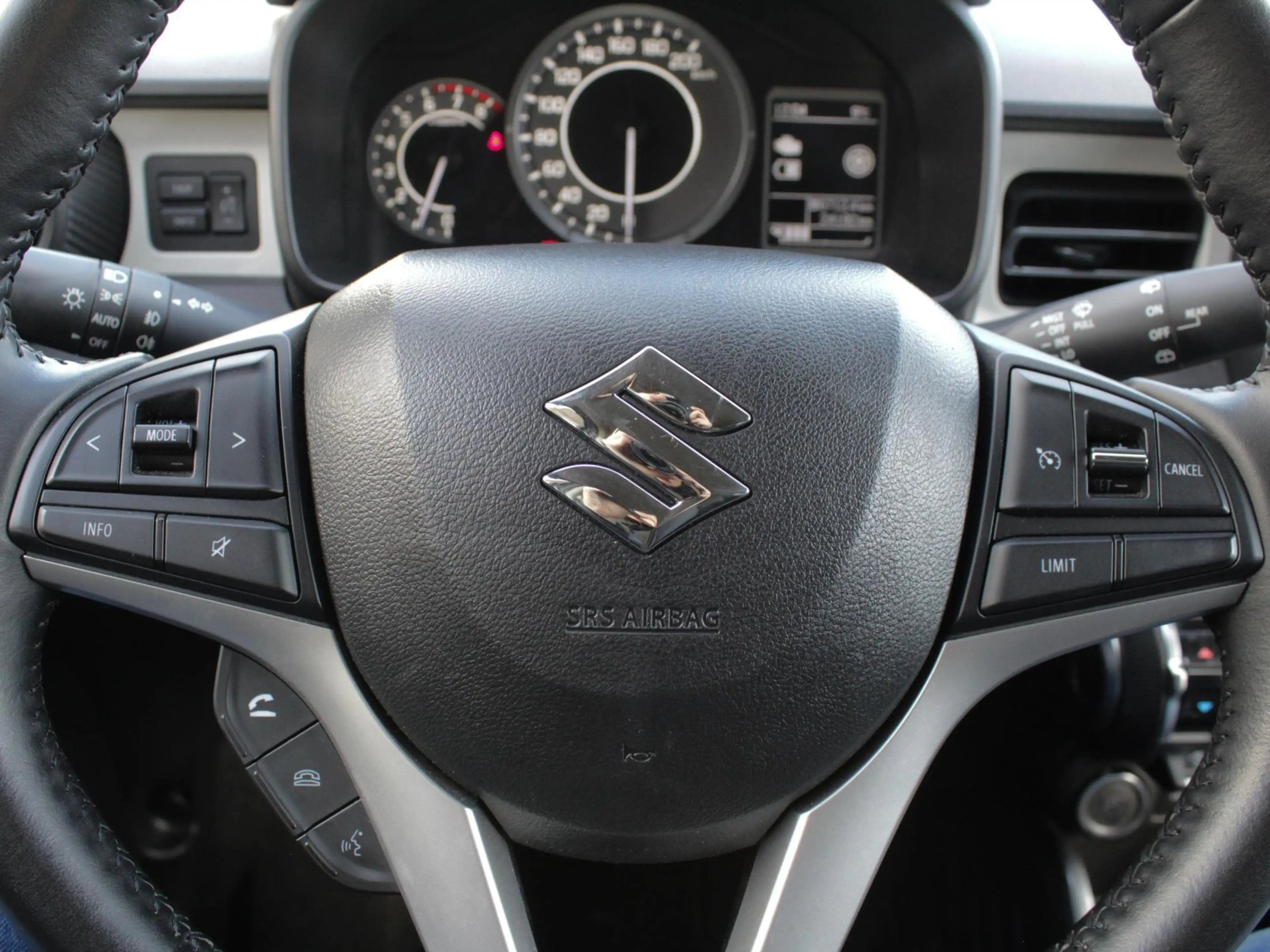 Suzuki Ignis 1.2 Smart Hybrid Style | Clima | Cruise | Navi | C — photo 15