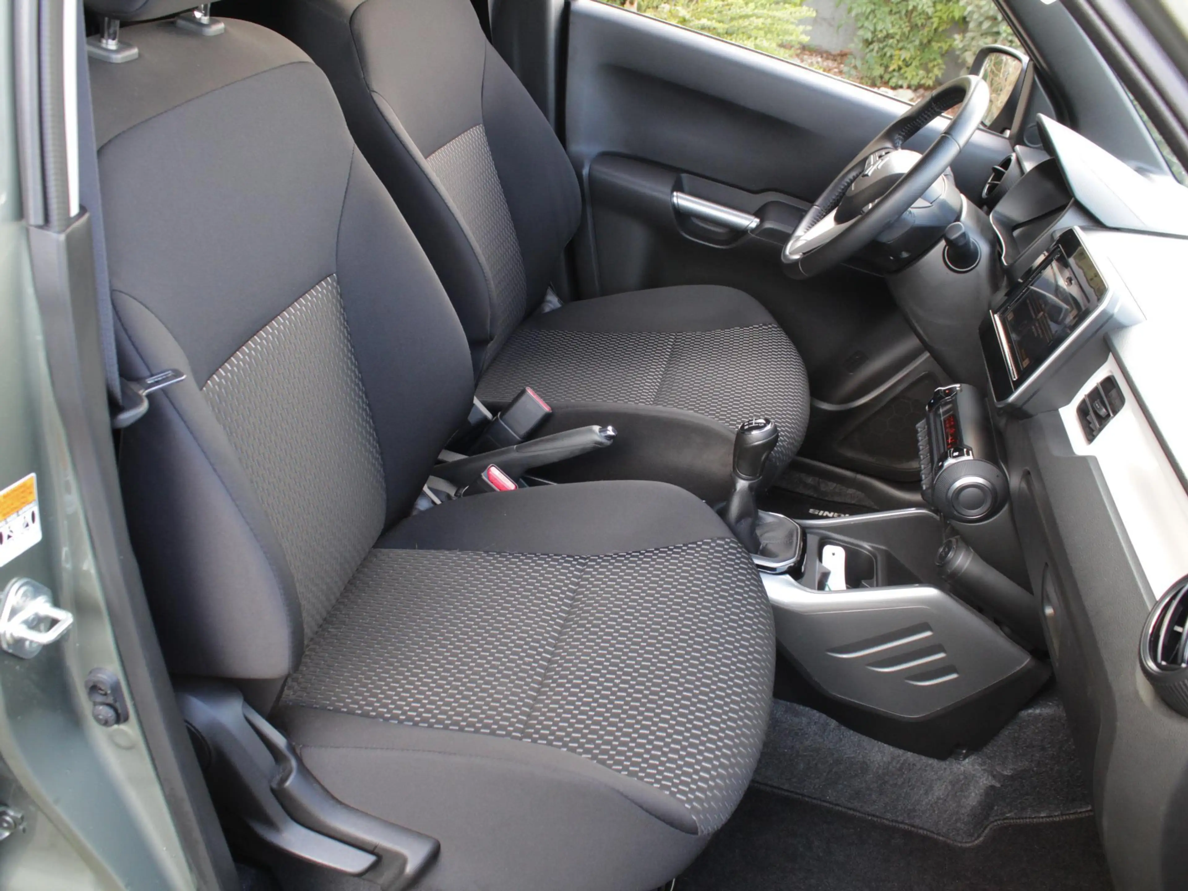 Suzuki Ignis 1.2 Smart Hybrid Style | Clima | Cruise | Navi | C — photo 7