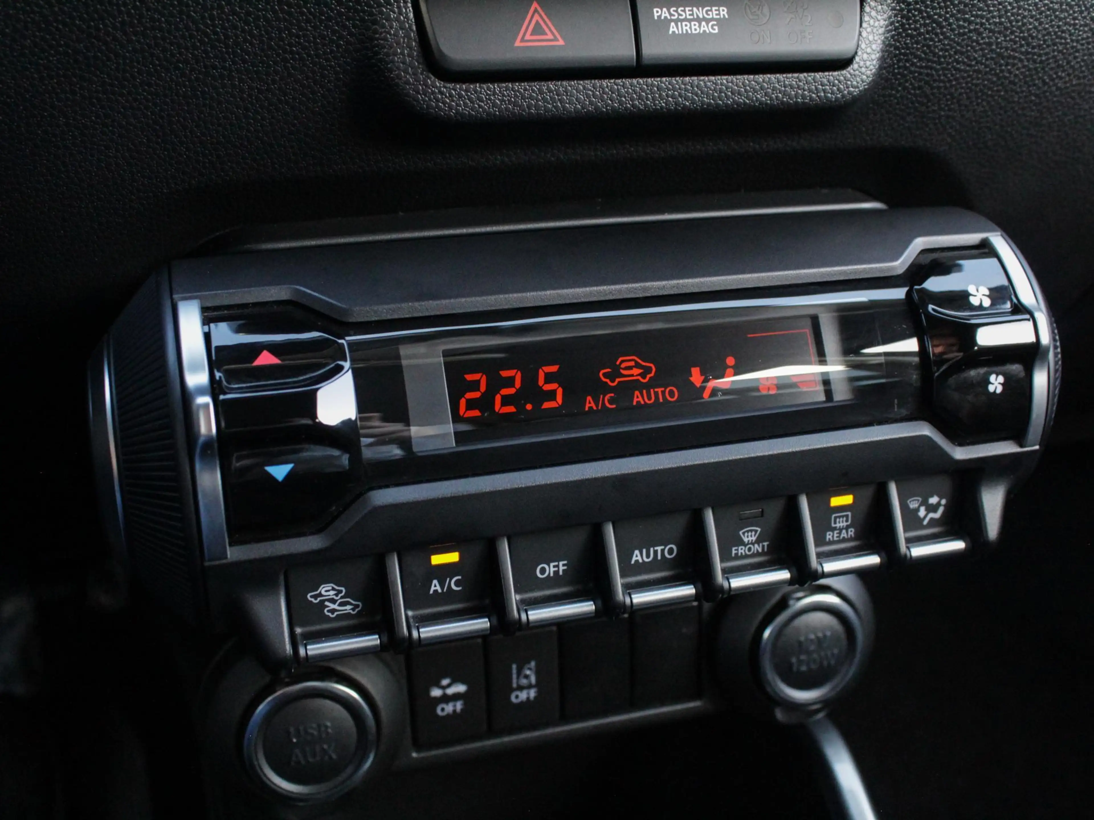 Suzuki Ignis 1.2 Smart Hybrid Style | Clima | Cruise | Navi | C — photo 12