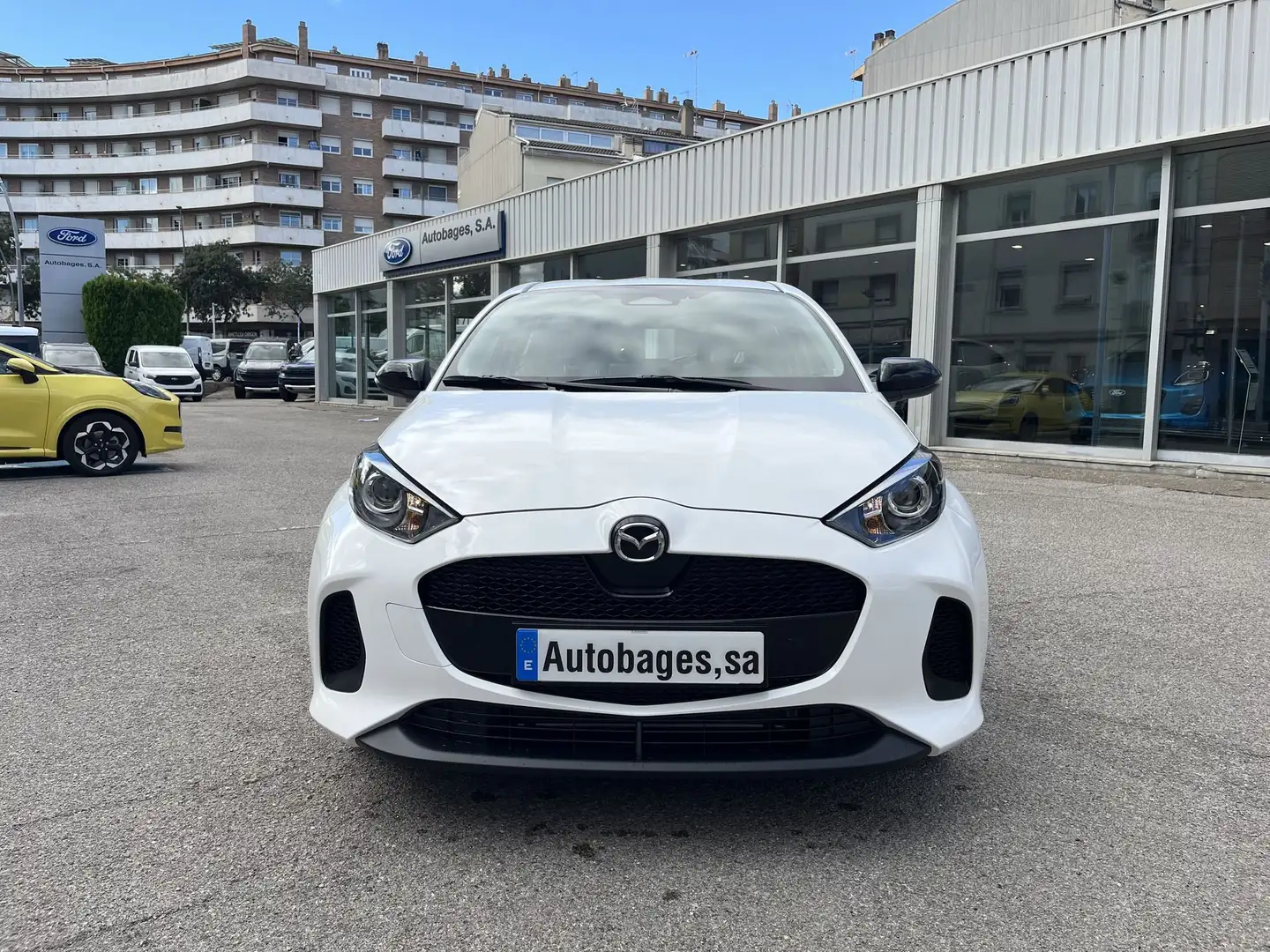 Mazda 2 Hybrid 1.5 Centre-Line  CVT 85kW Weiß - 2